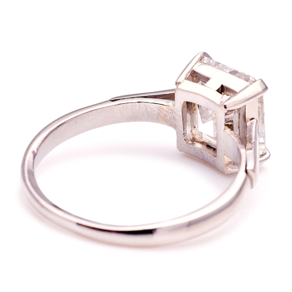 Vintage, Art Deco solitaire diamond ring