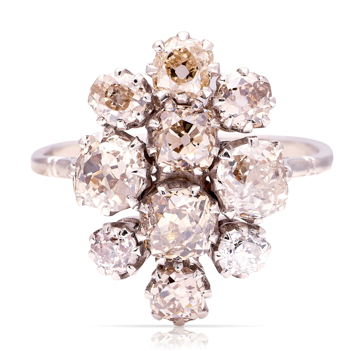 Vintage, 1940s diamond cluster cocktail ring