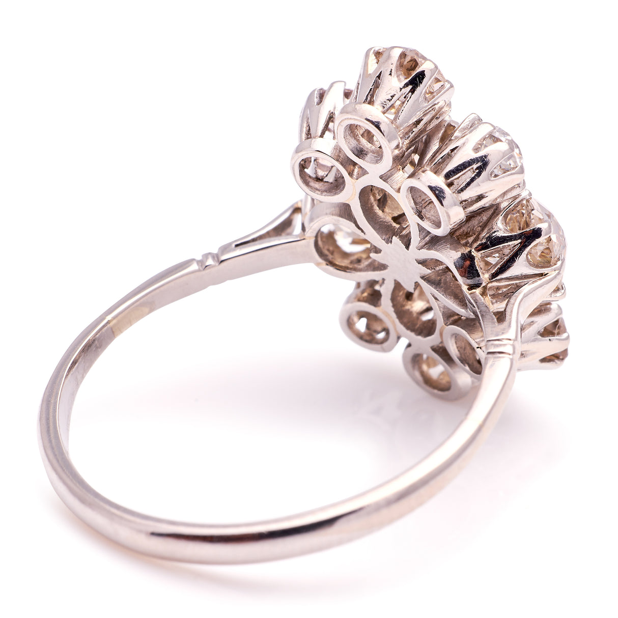 Vintage, 1940s diamond cluster cocktail ring