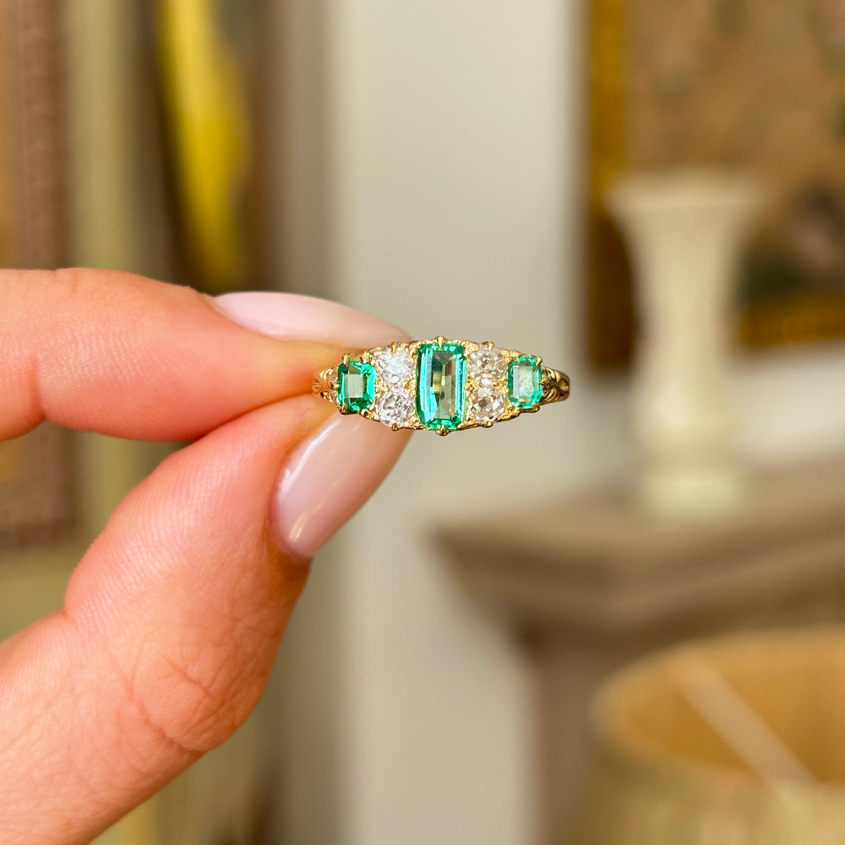Antique, Edwardian emerald & diamond ring