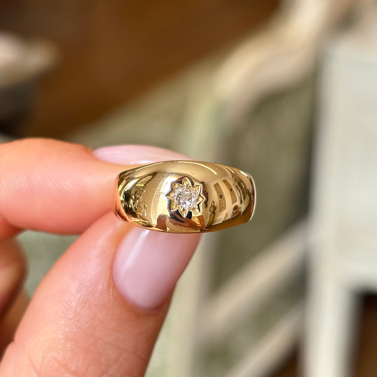 Antique, Victorian diamond solitaire gypsy ring