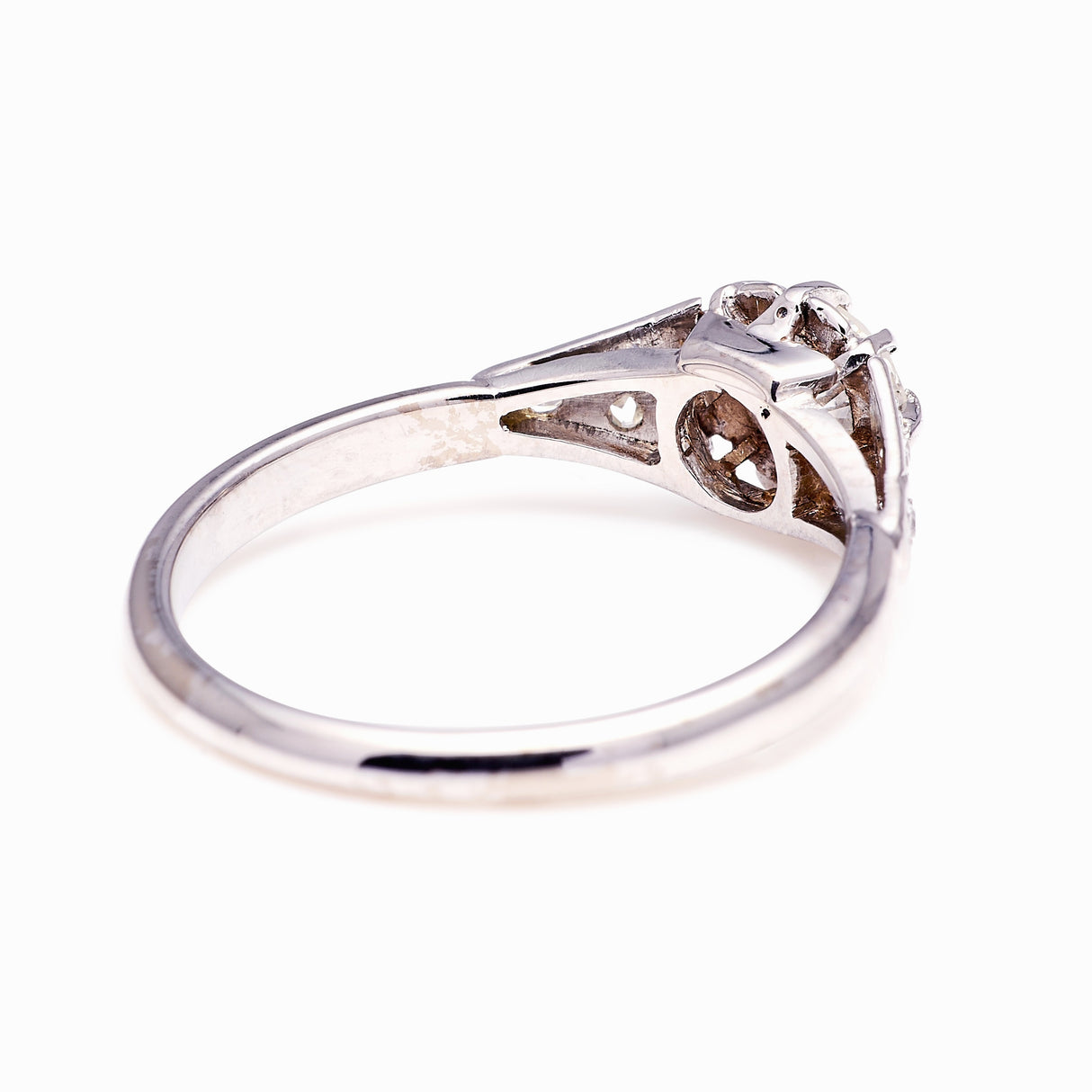 Antique, 1930s diamond engagement ring