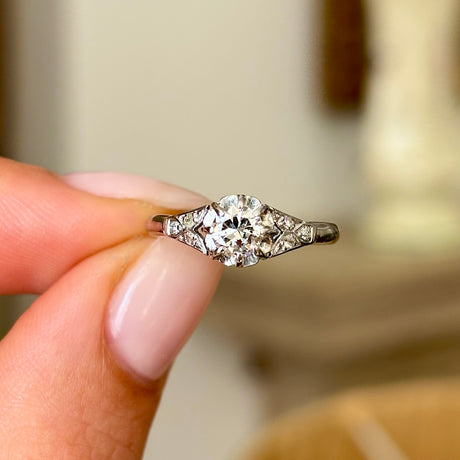Antique, 1930s diamond engagement ring