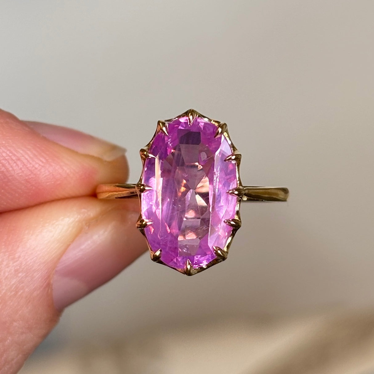 Vintage, 1950s pink sapphire cocktail ring