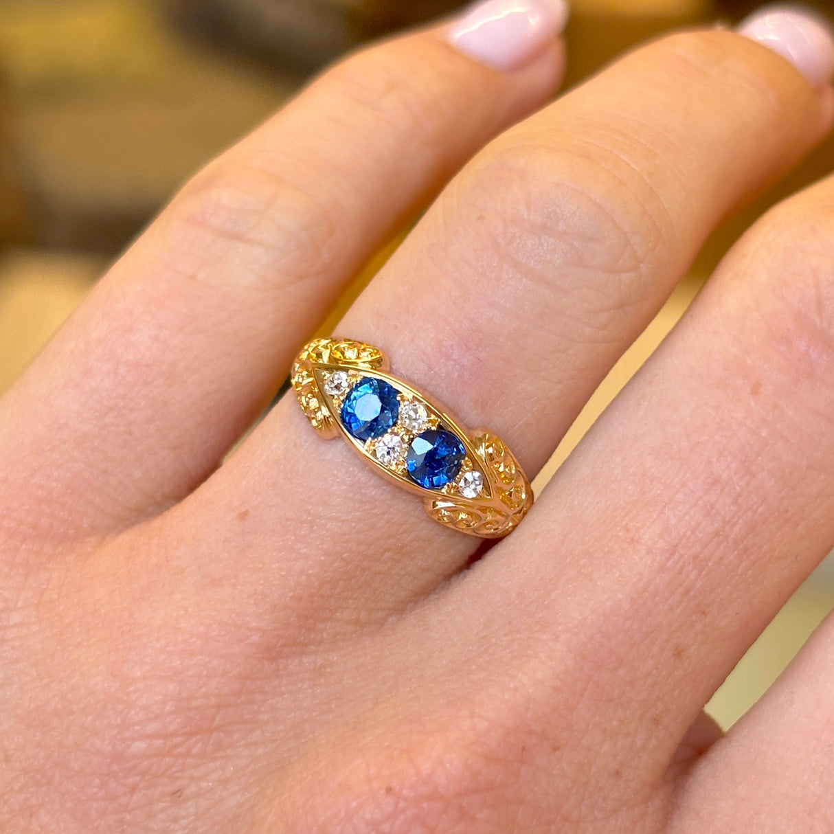 Antique, Edwardian sapphire & diamond ring