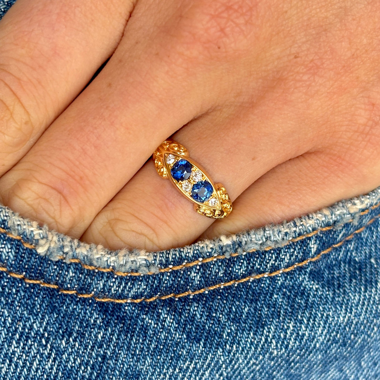 Antique, Edwardian sapphire & diamond ring