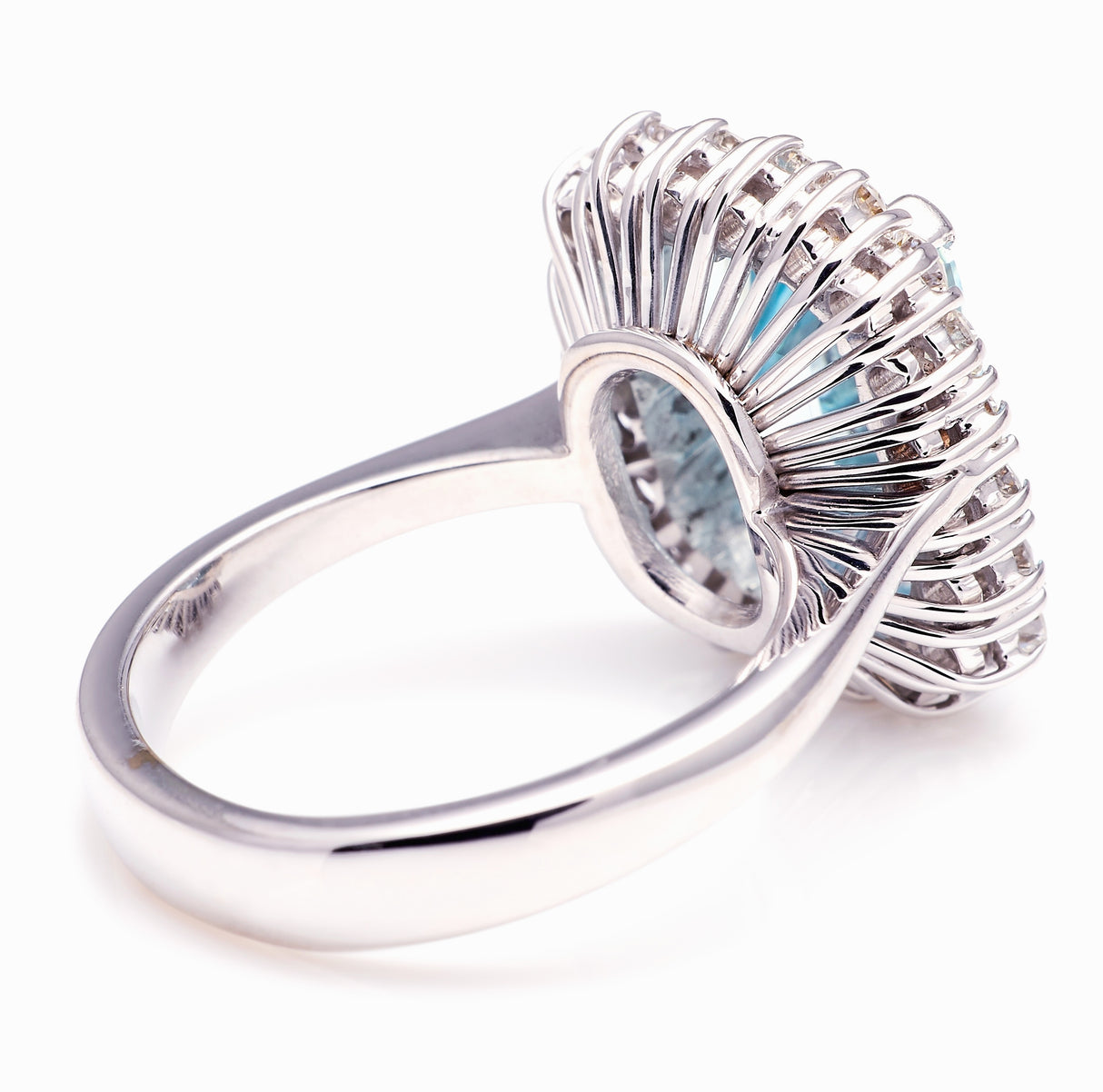 Vintage, 1960s aquamarine & diamond cluster ring