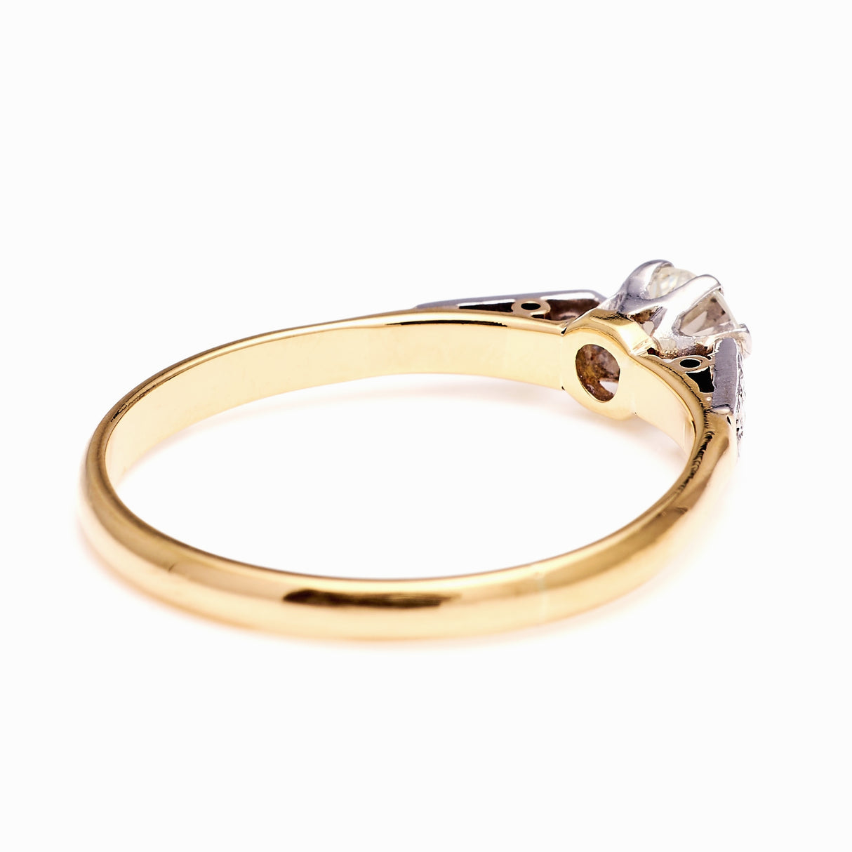 Vintage, 1940s diamond engagement ring