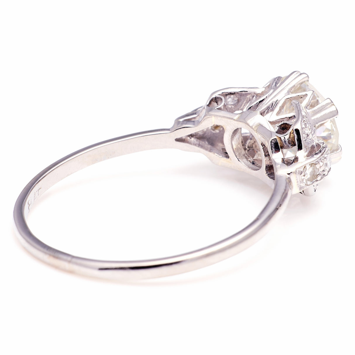 Vintage, 1930s diamond engagement ring