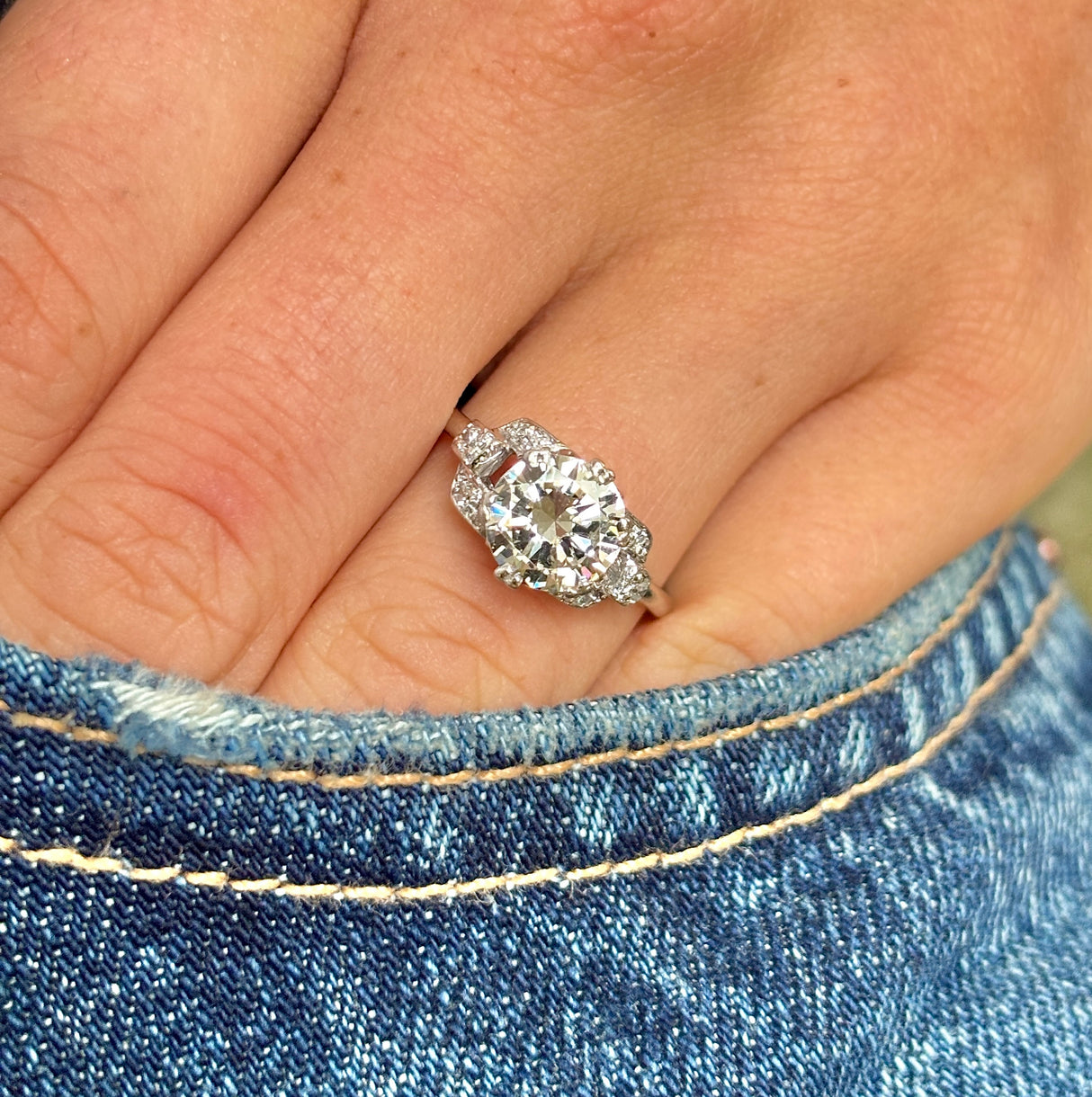 Vintage, Art Deco diamond engagement ring