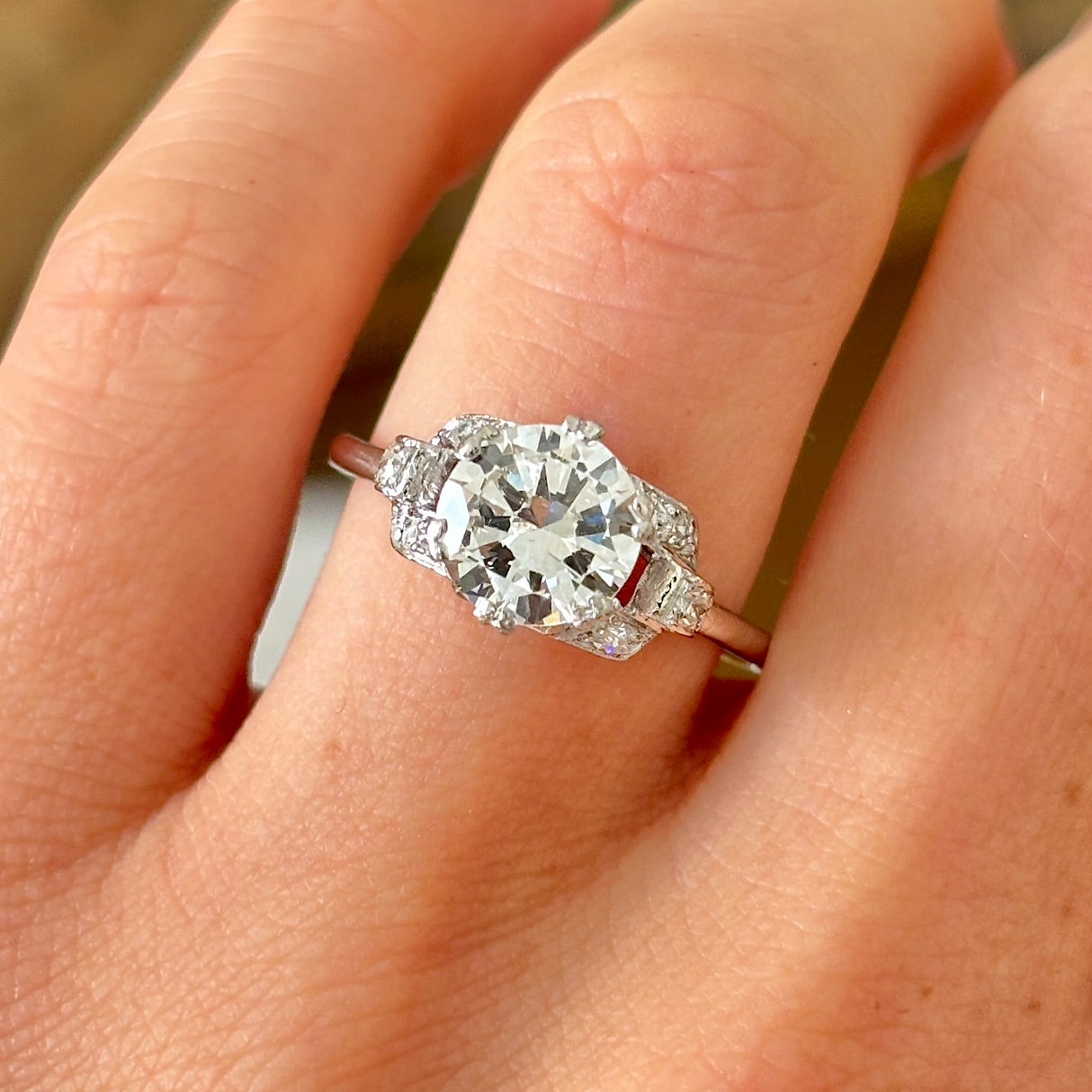 Vintage, Art Deco diamond engagement ring
