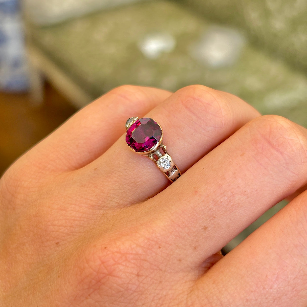 Antique, Georgian garnet & diamond ring