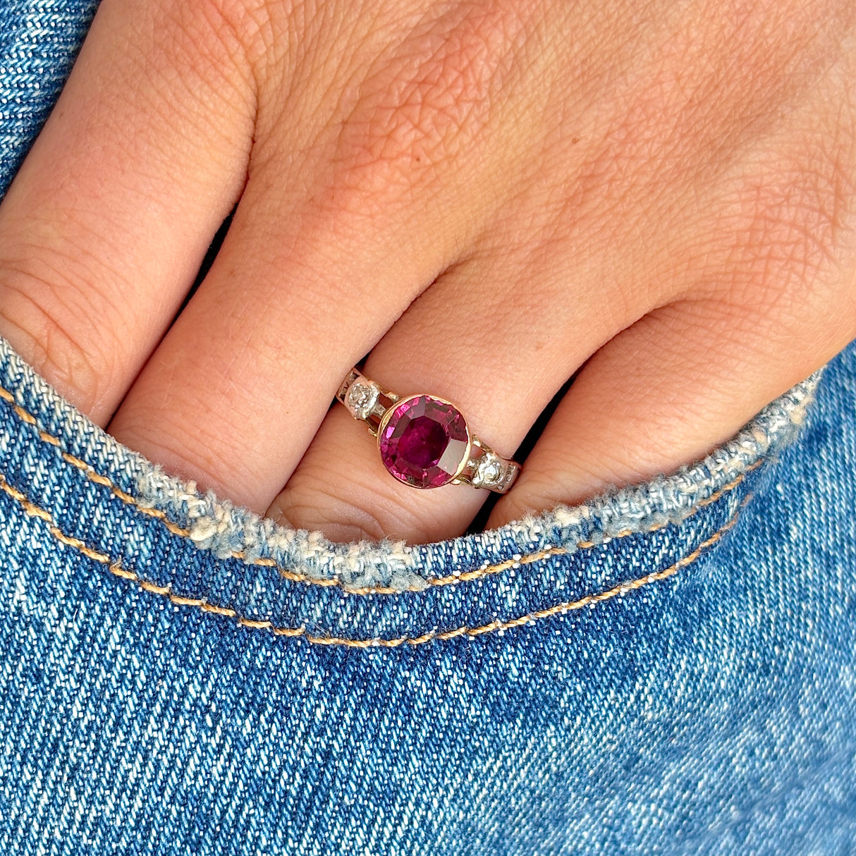 Antique, Georgian garnet & diamond ring