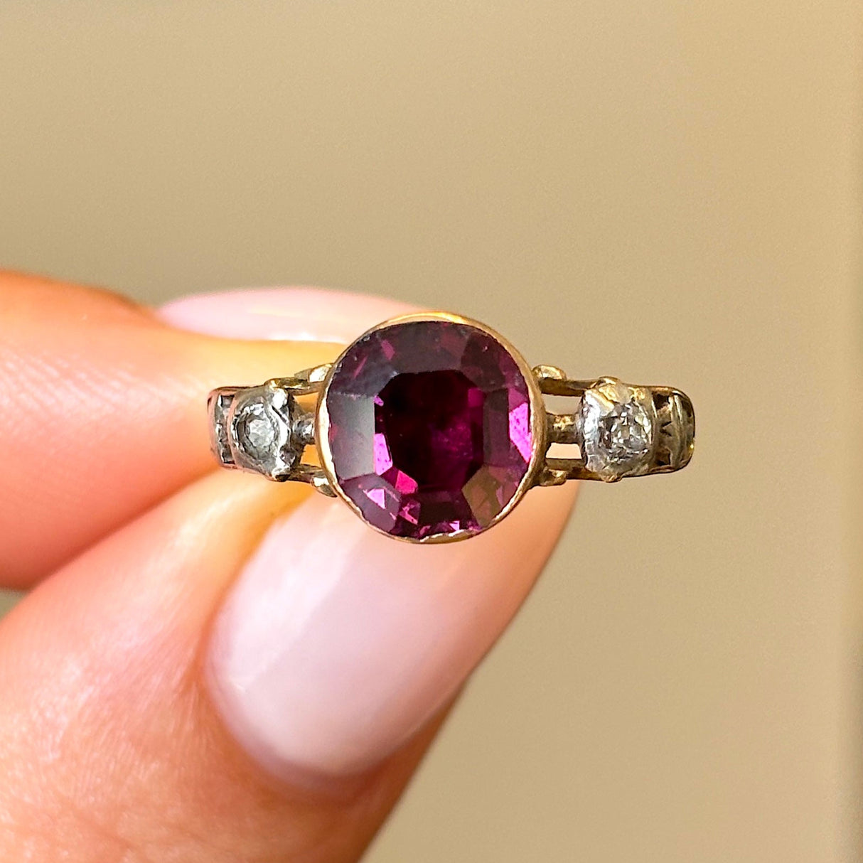Antique, Georgian garnet & diamond ring