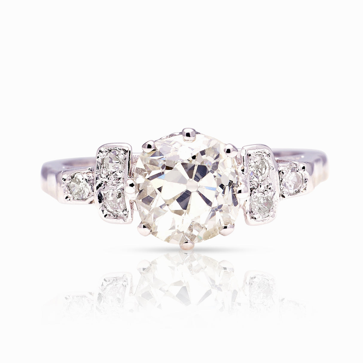 Vintage, 1930s diamond engagement ring