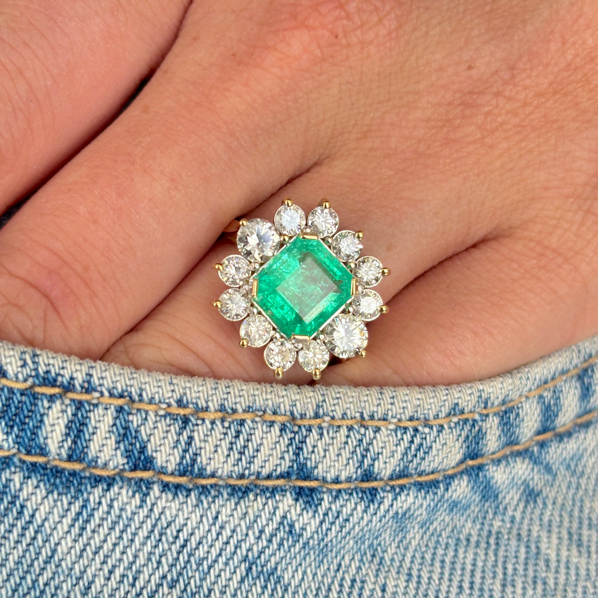 Vintage, 1970s emerald & diamond cluster ring