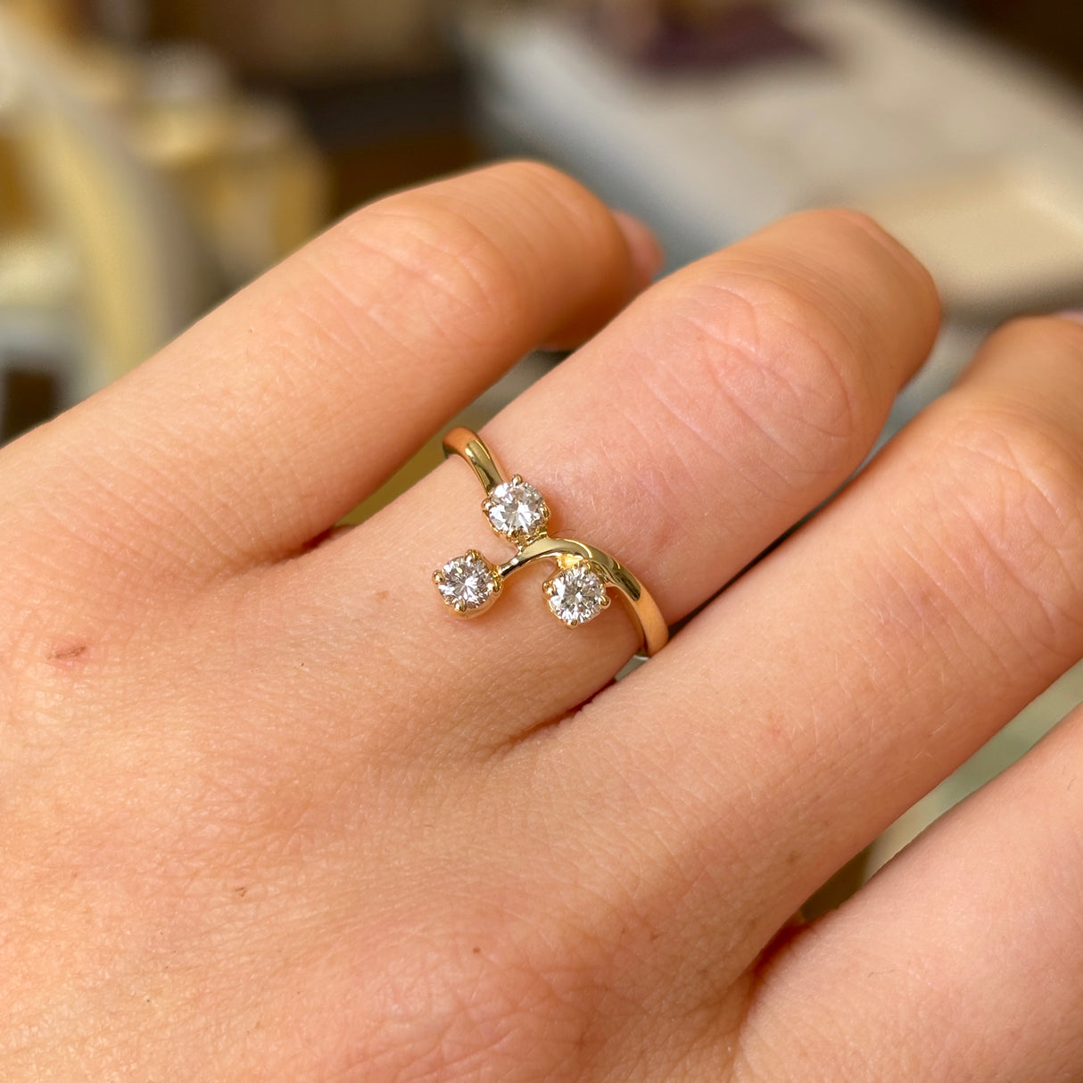 Vintage, 1990s three-stone diamond ring