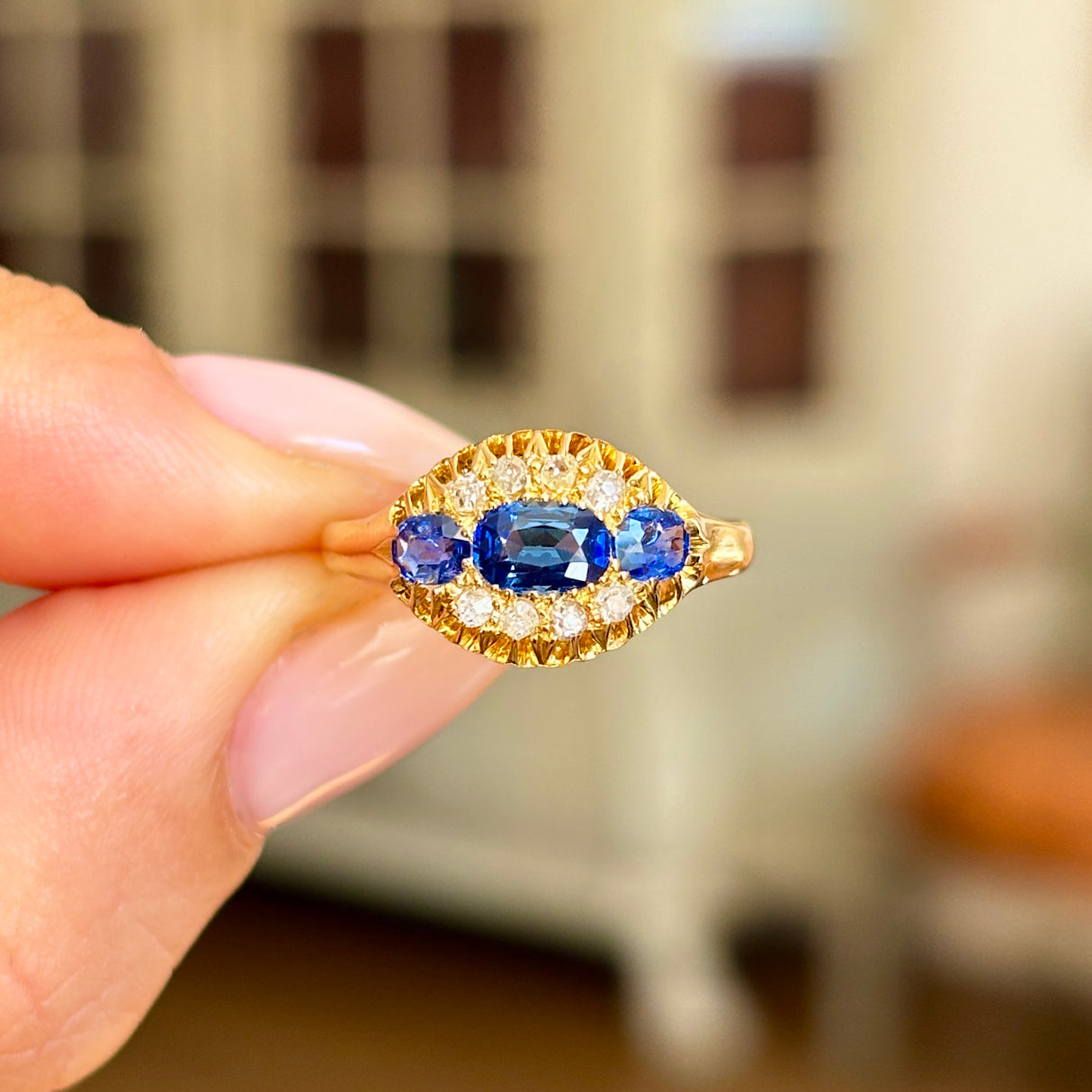 Antique, Edwardian three-stone sapphire cluster ring