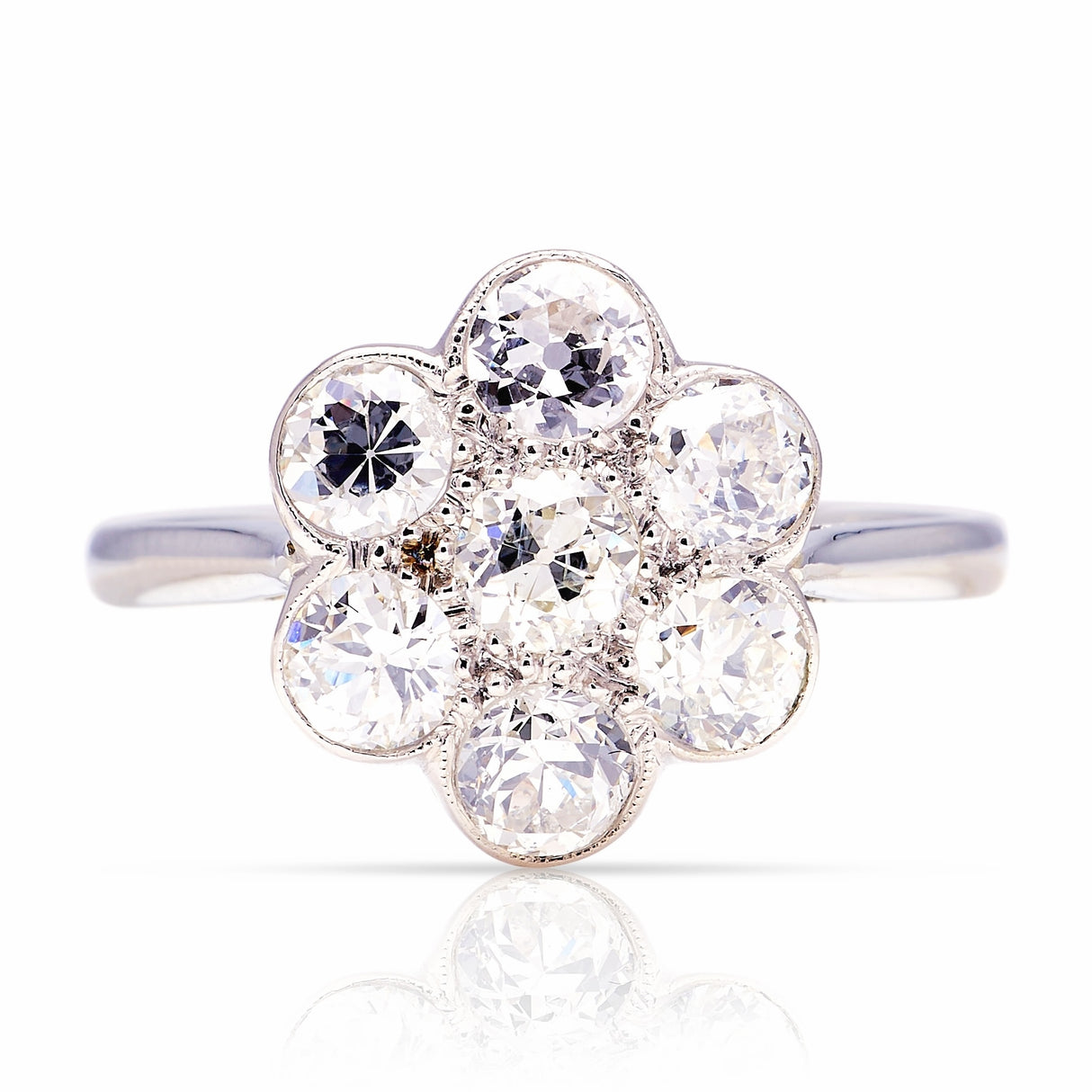 Vintage, 1930s diamond daisy cluster ring