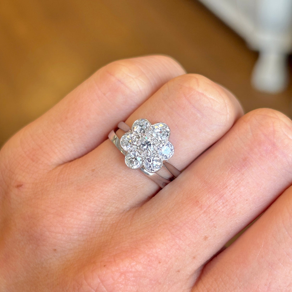 Vintage, 1900s diamond daisy cluster ring