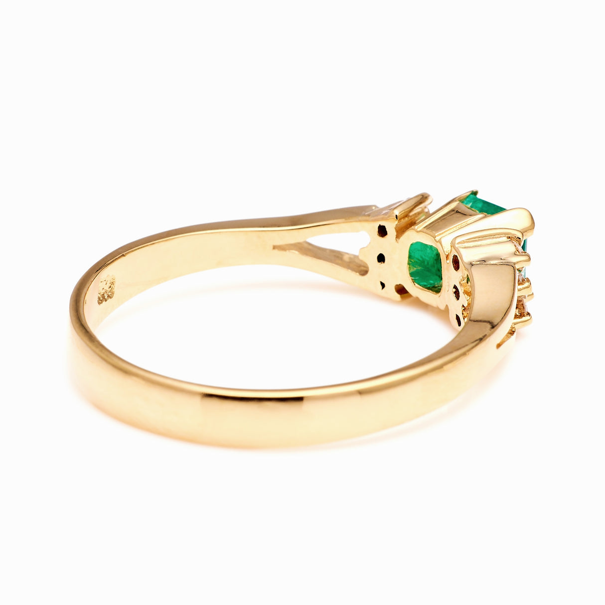Vintage, 1960s emerald & diamond cluster ring