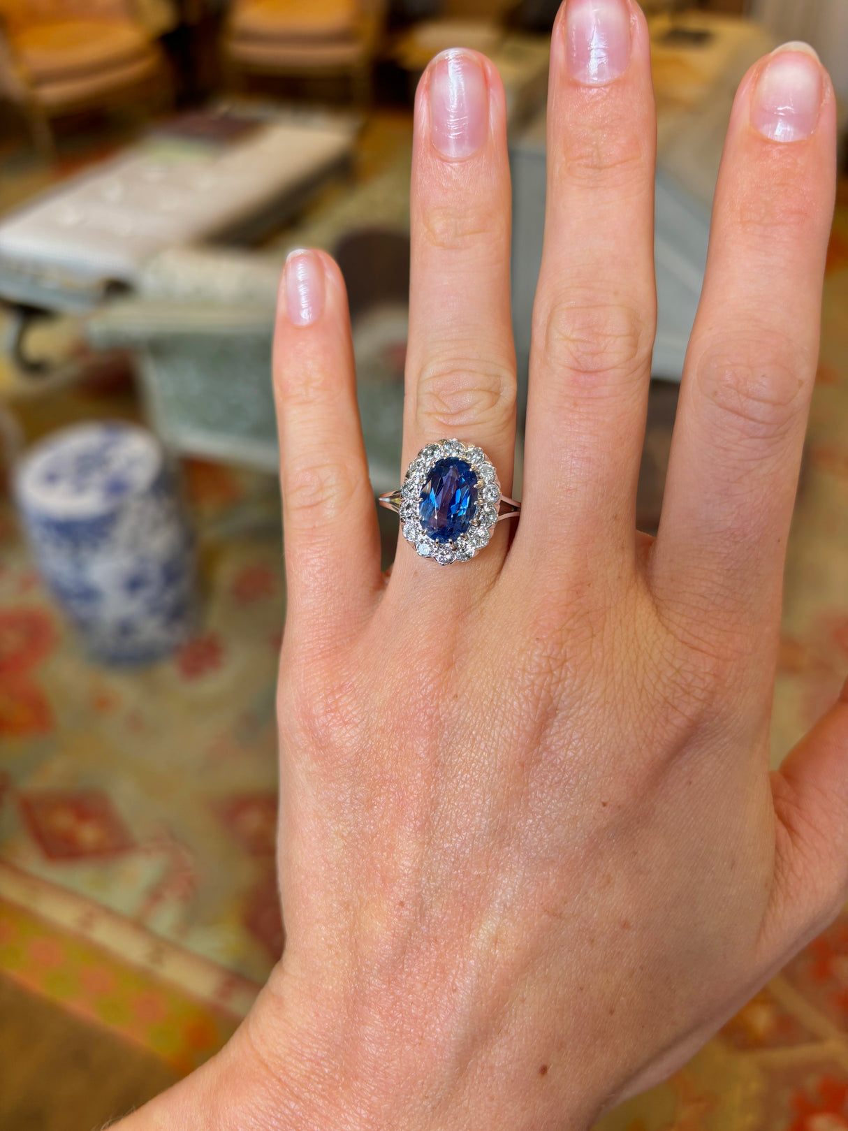 Vintage, 1940s Sri Lankan (Ceylon) sapphire & diamond cluster ring