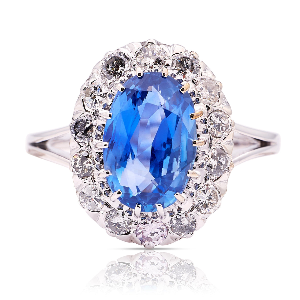 Vintage, 1940s Sri Lankan (Ceylon) sapphire & diamond cluster ring