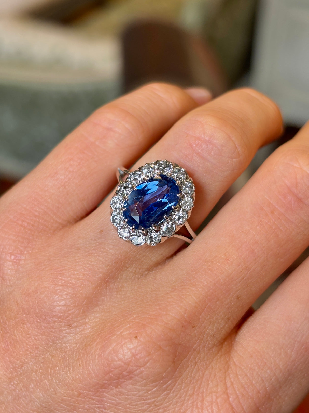 Vintage, 1940s Sri Lankan (Ceylon) sapphire & diamond cluster ring