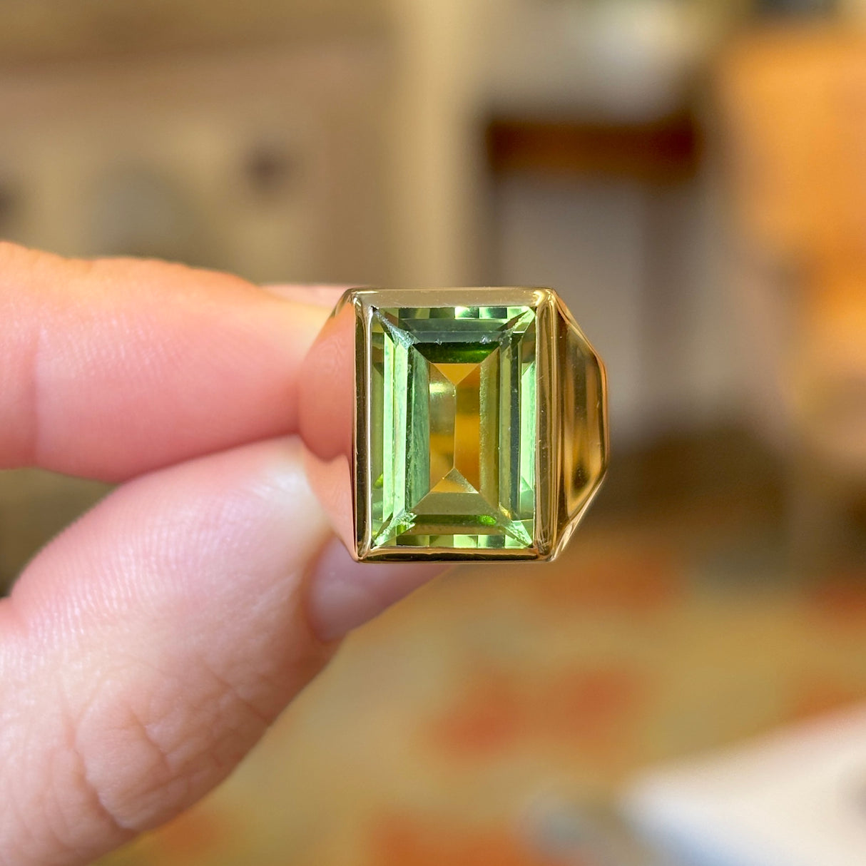 Vintage, 1980s peridot-set signet ring