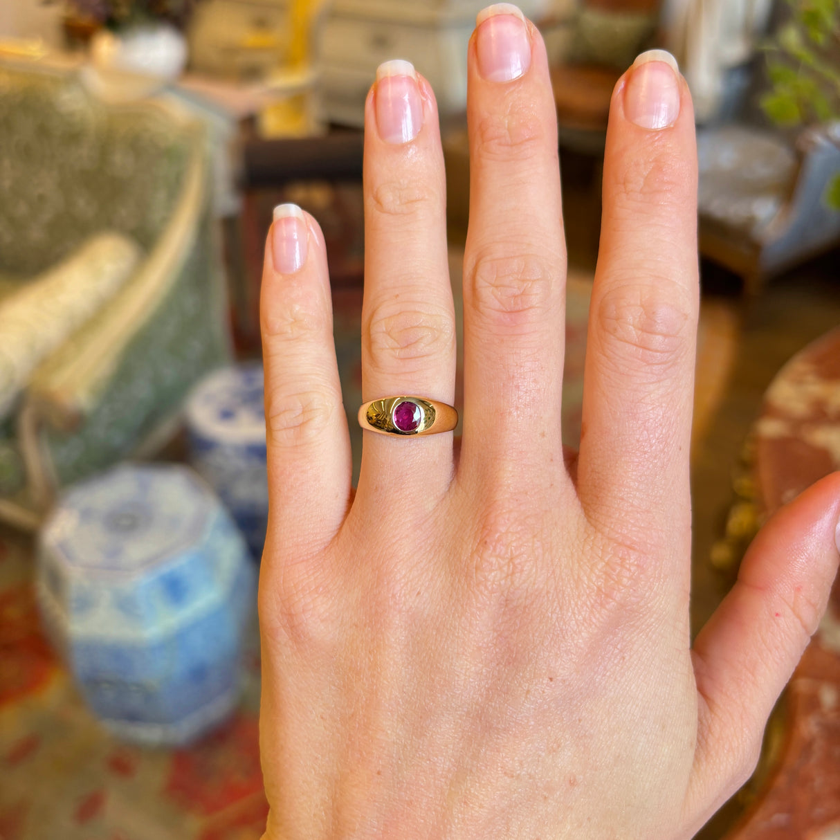 Vintage, 1930s oval-cut ruby signet ring