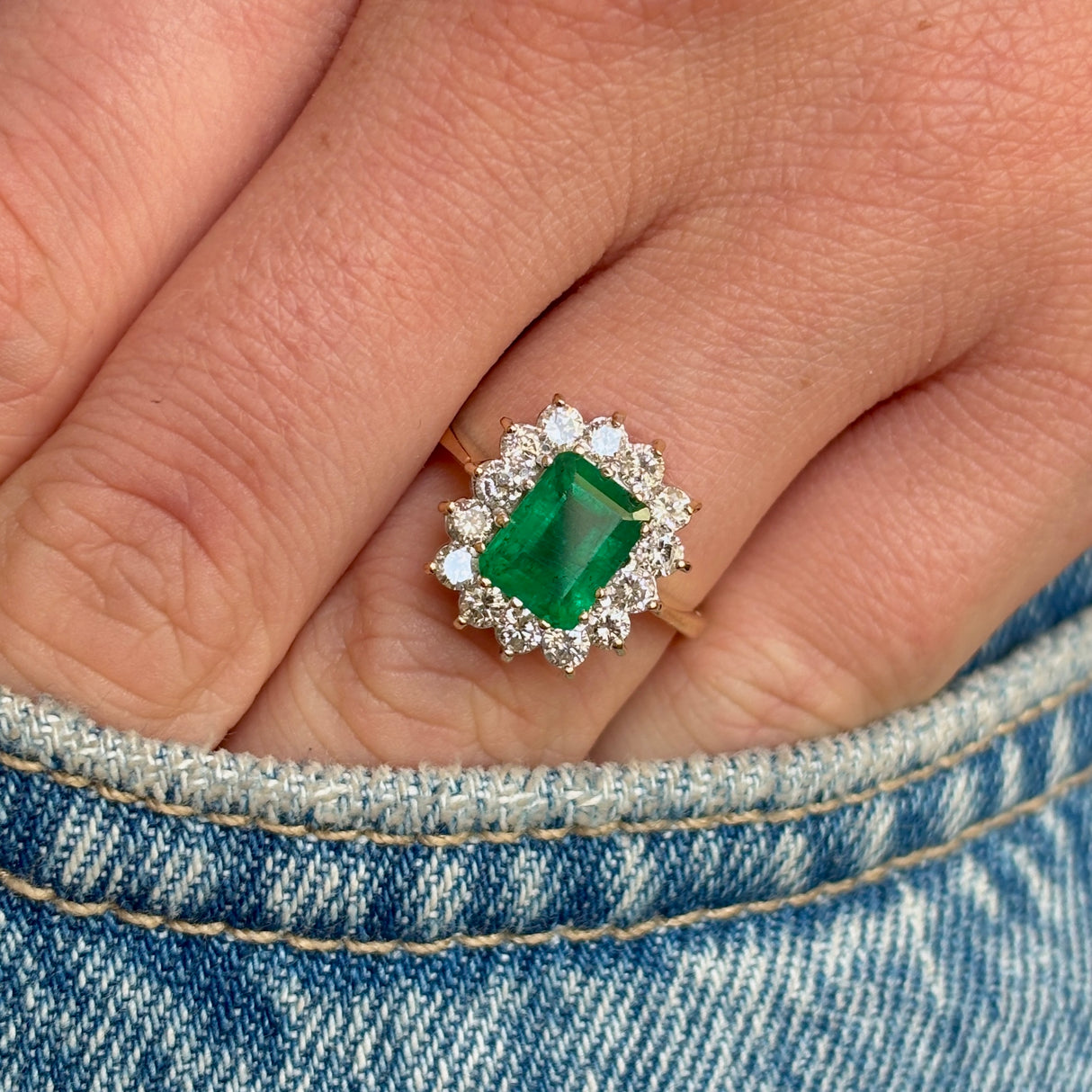 Vintage, 1970s emerald & diamond cluster ring