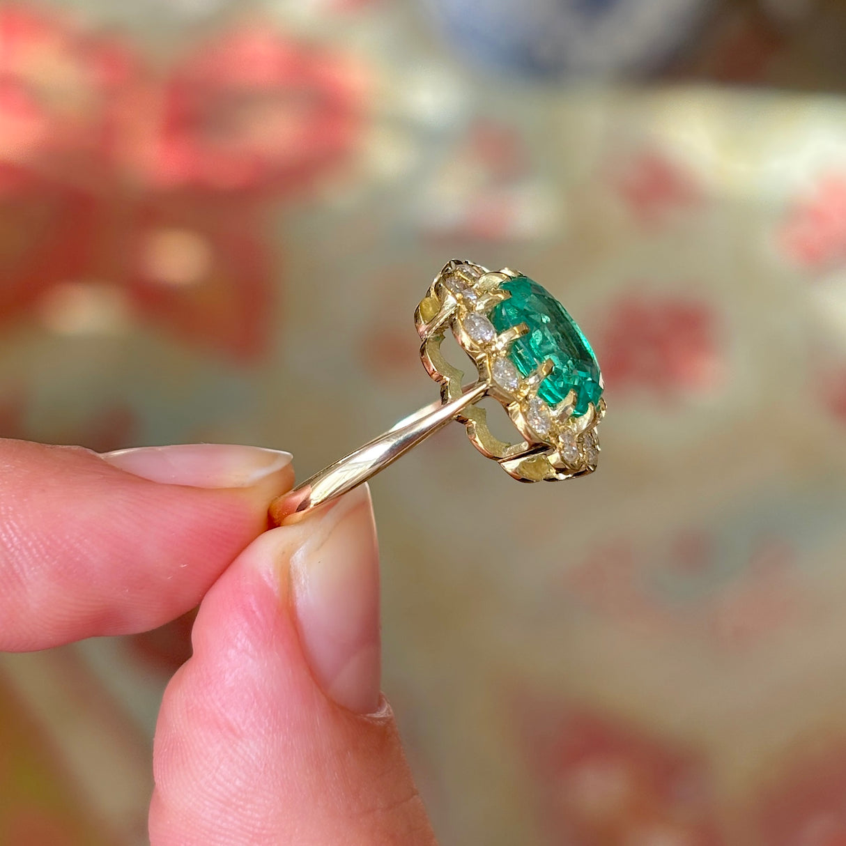 Vintage, 1980s emerald & diamond cluster ring