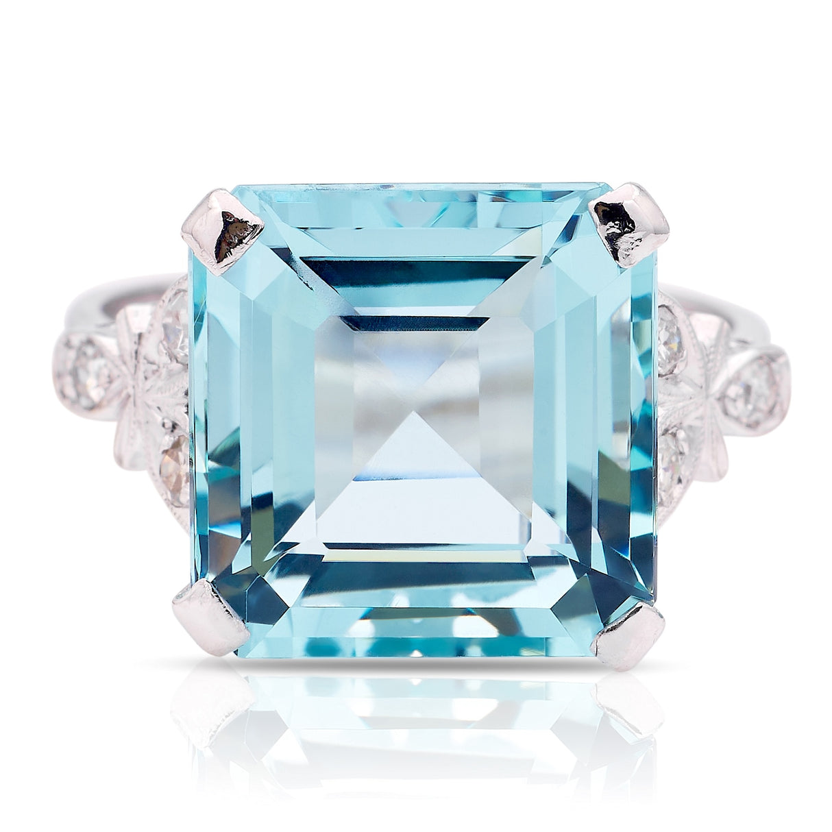 Vintage, Art Deco aquamarine & diamond cocktail ring