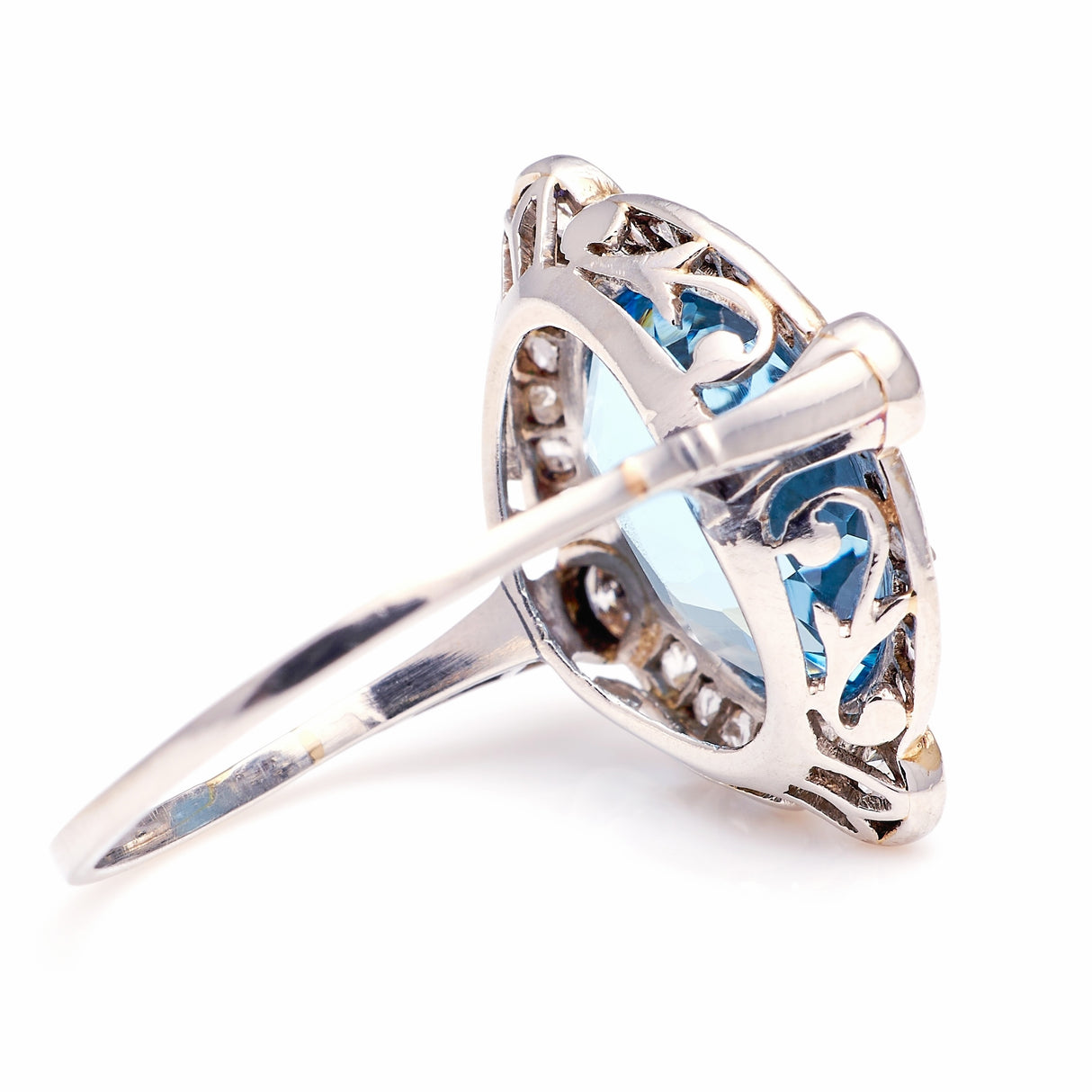 Antique, Belle Époque aquamarine & diamond cluster ring