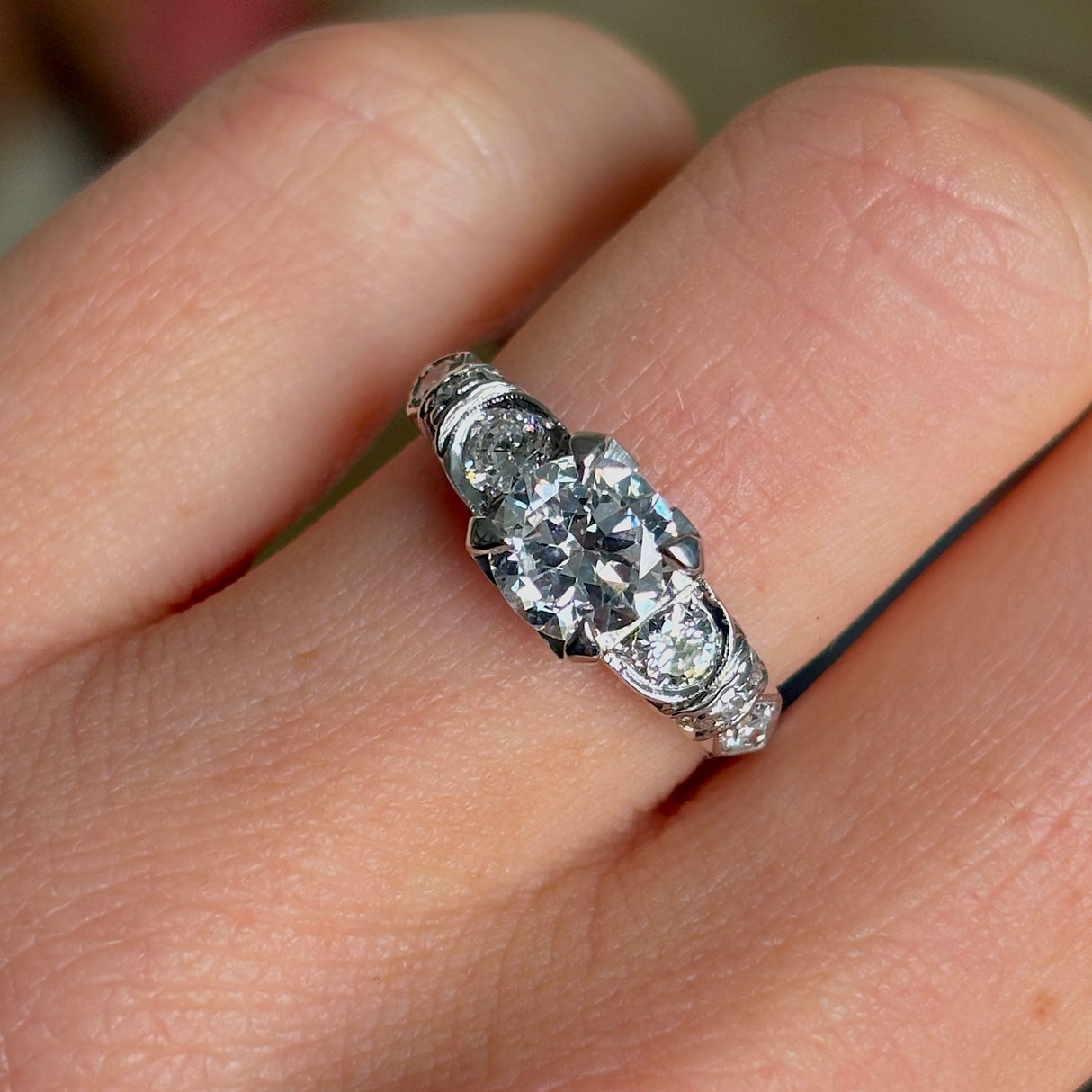 Vintage, Art Deco 0.95ct diamond engagement ring