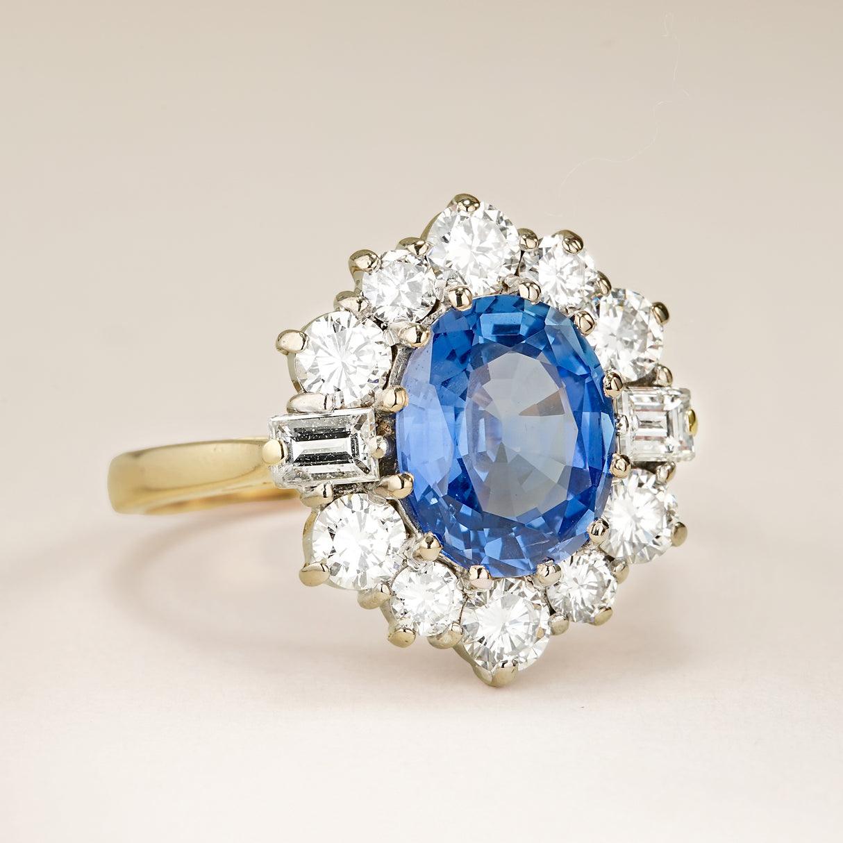 Vintage, 1980s Sri Lankan cornflower-blue sapphire & diamond cluster ring