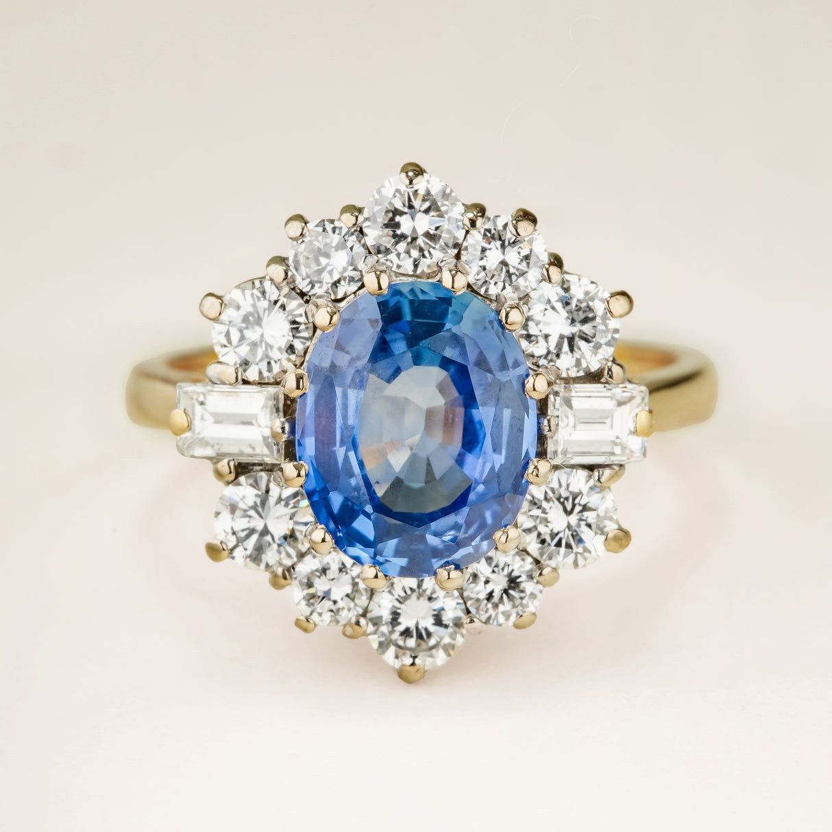 Vintage, 1980s Sri Lankan cornflower-blue sapphire & diamond cluster ring