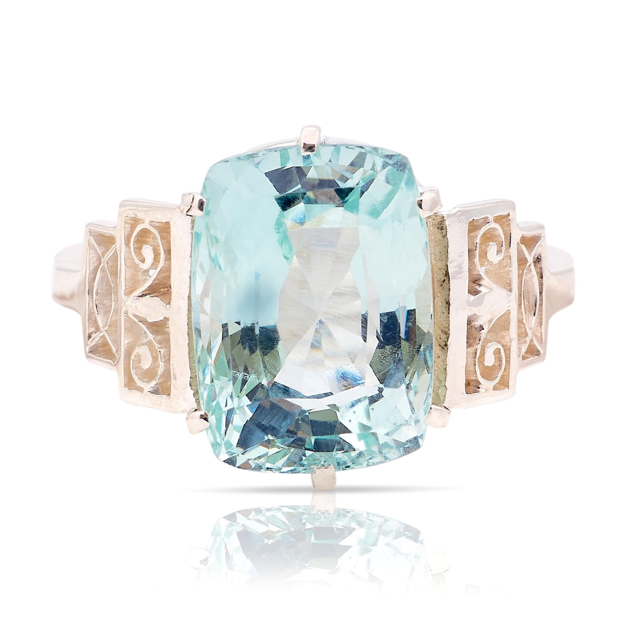 Vintage, 1920s sea green aquamarine cocktail ring
