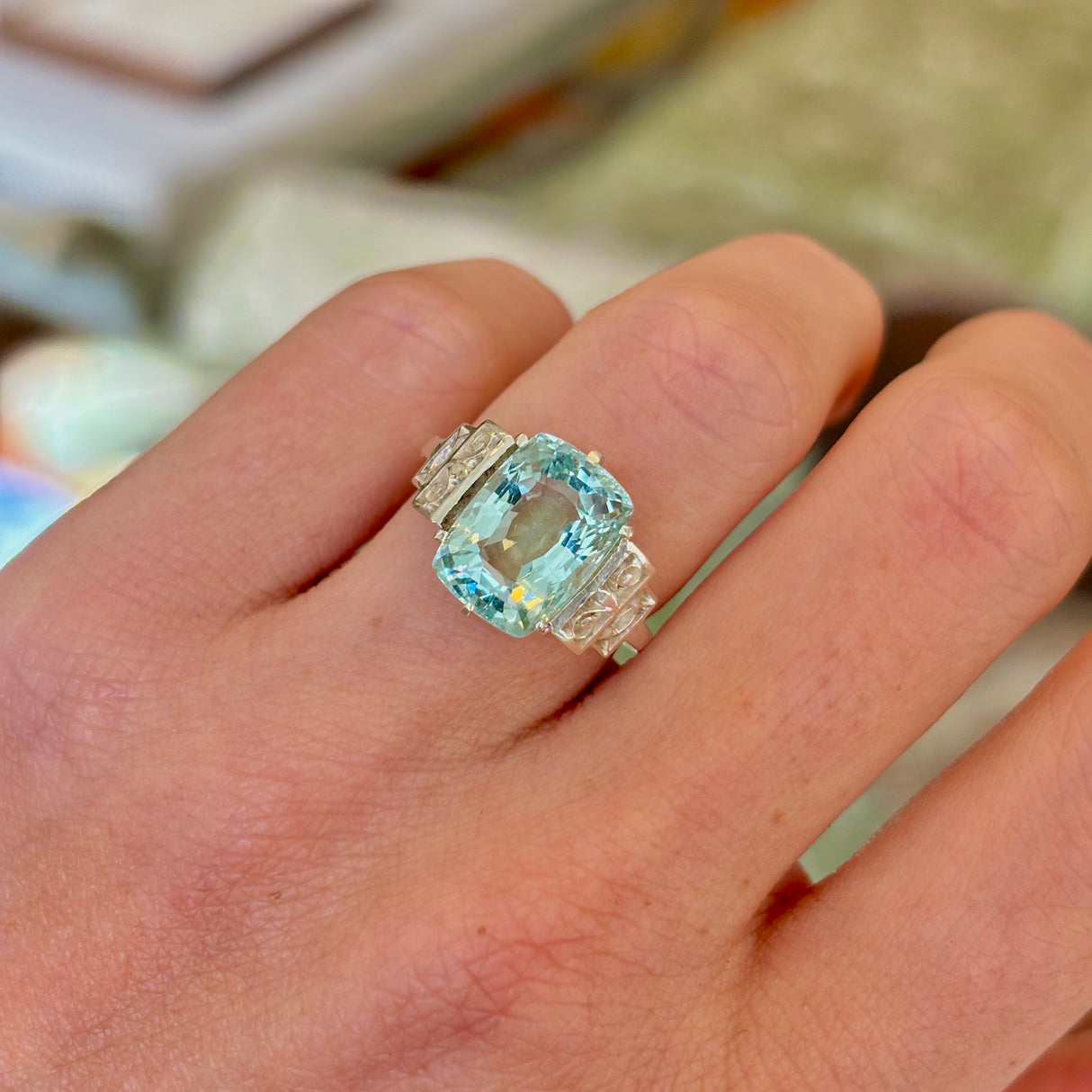 Vintage, 1920s sea green aquamarine cocktail ring