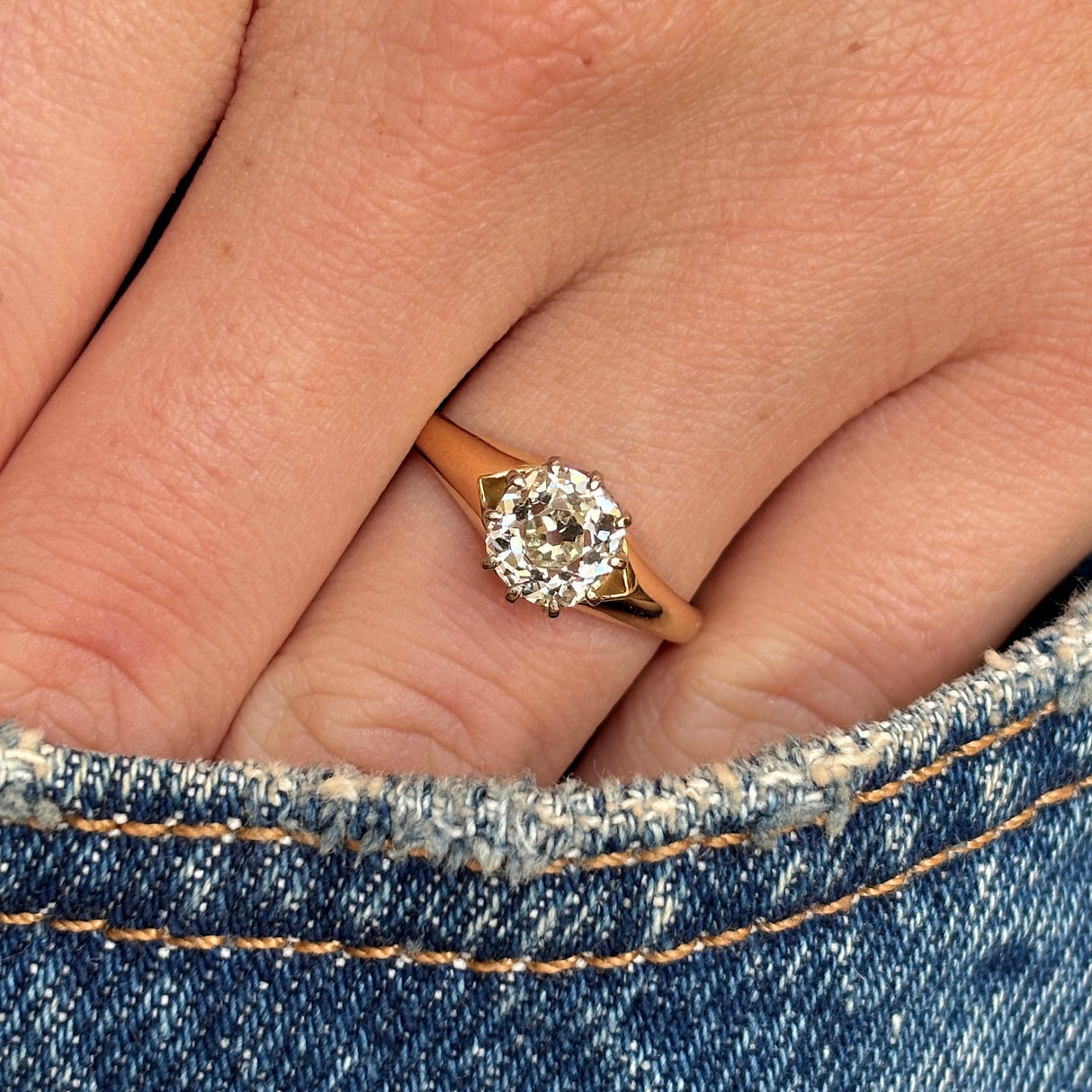 Vintage, 1940s solitaire diamond engagement ring