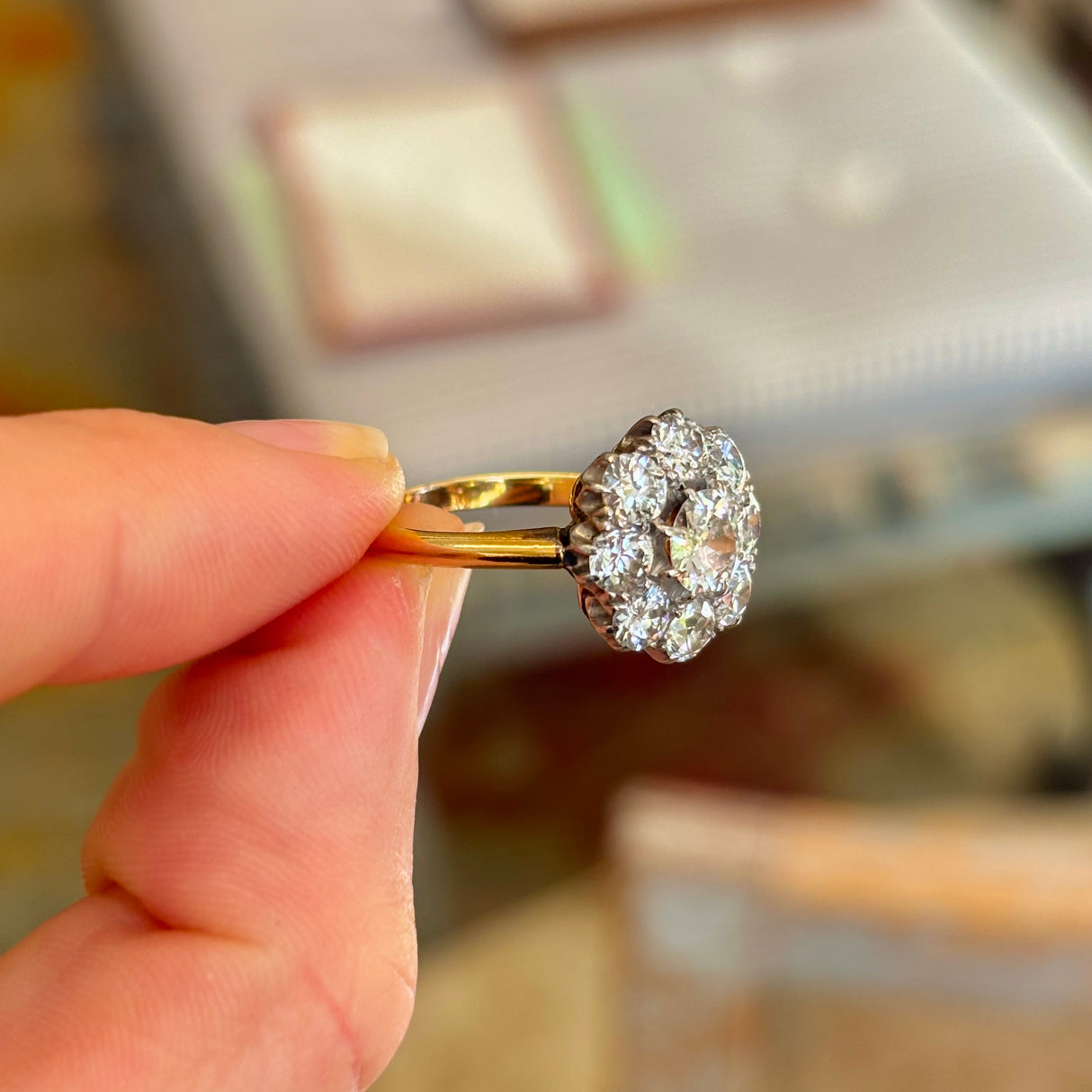 Vintage, 1930s diamond cluster ring