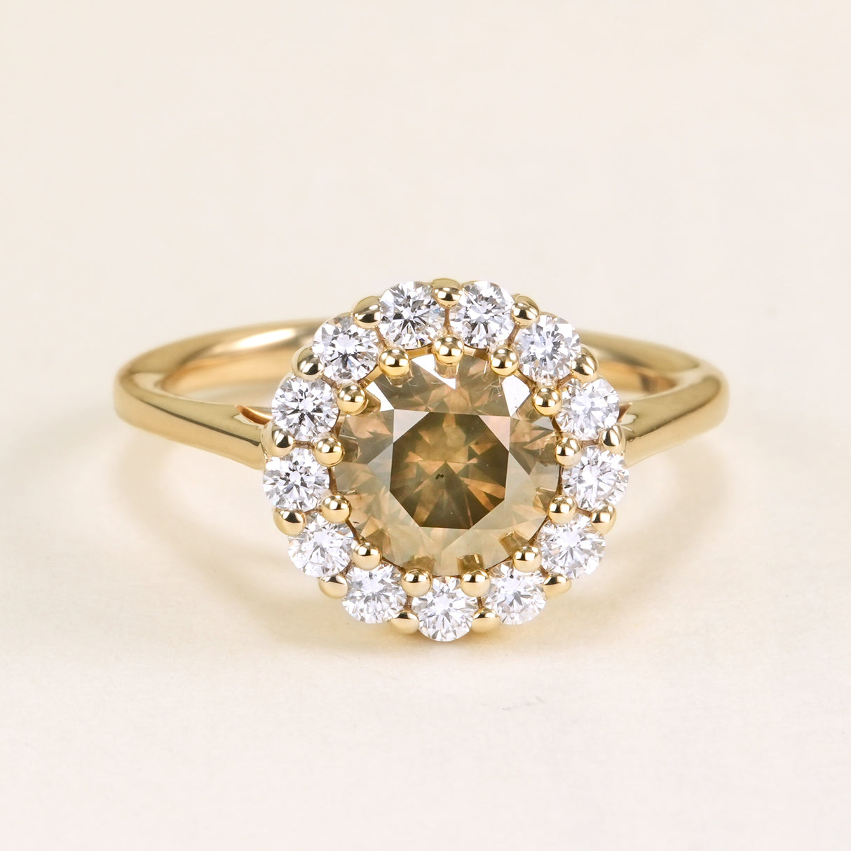 1.40ct Smokey-brown diamond and white diamond cluster ring