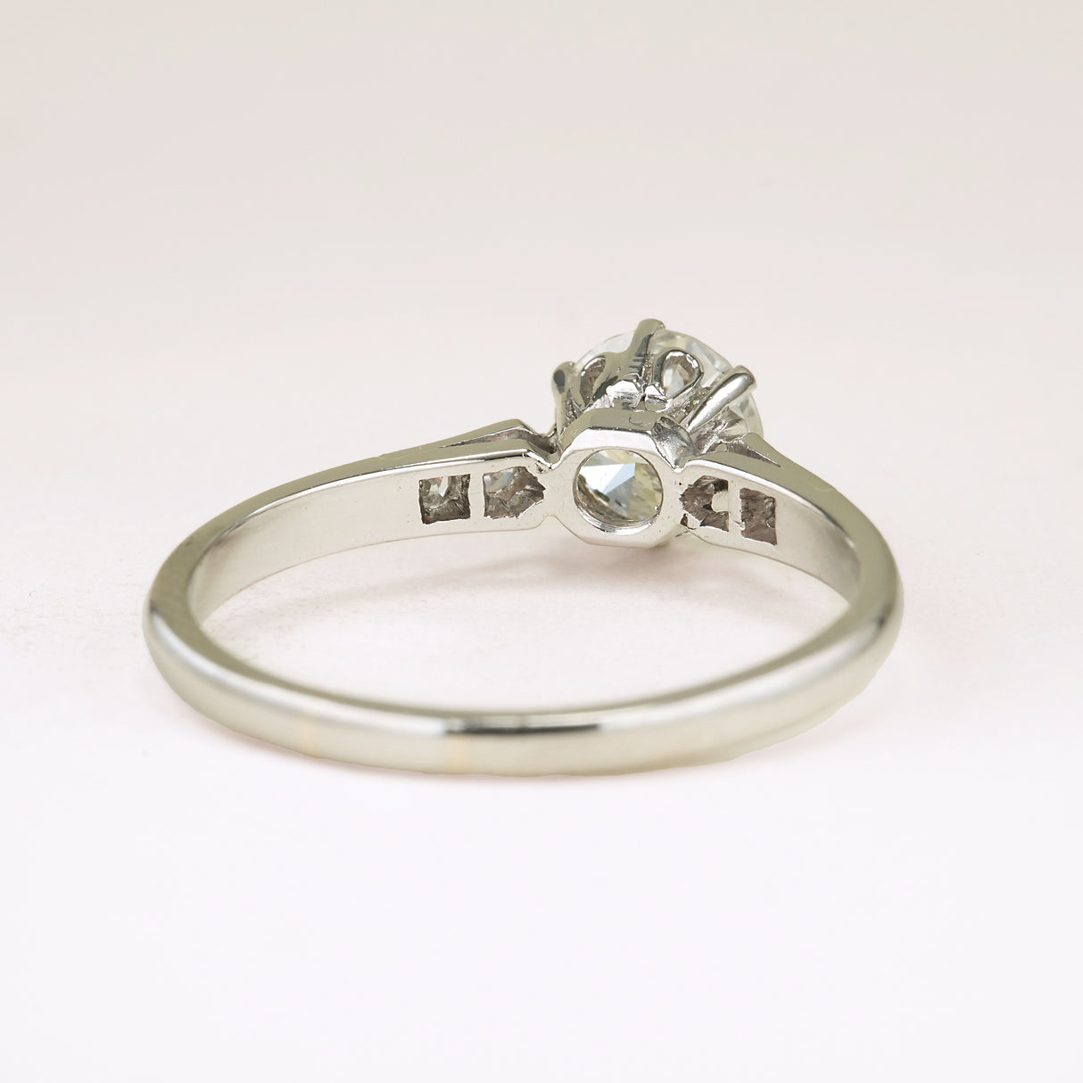Vintage, 1920s diamond solitaire ring