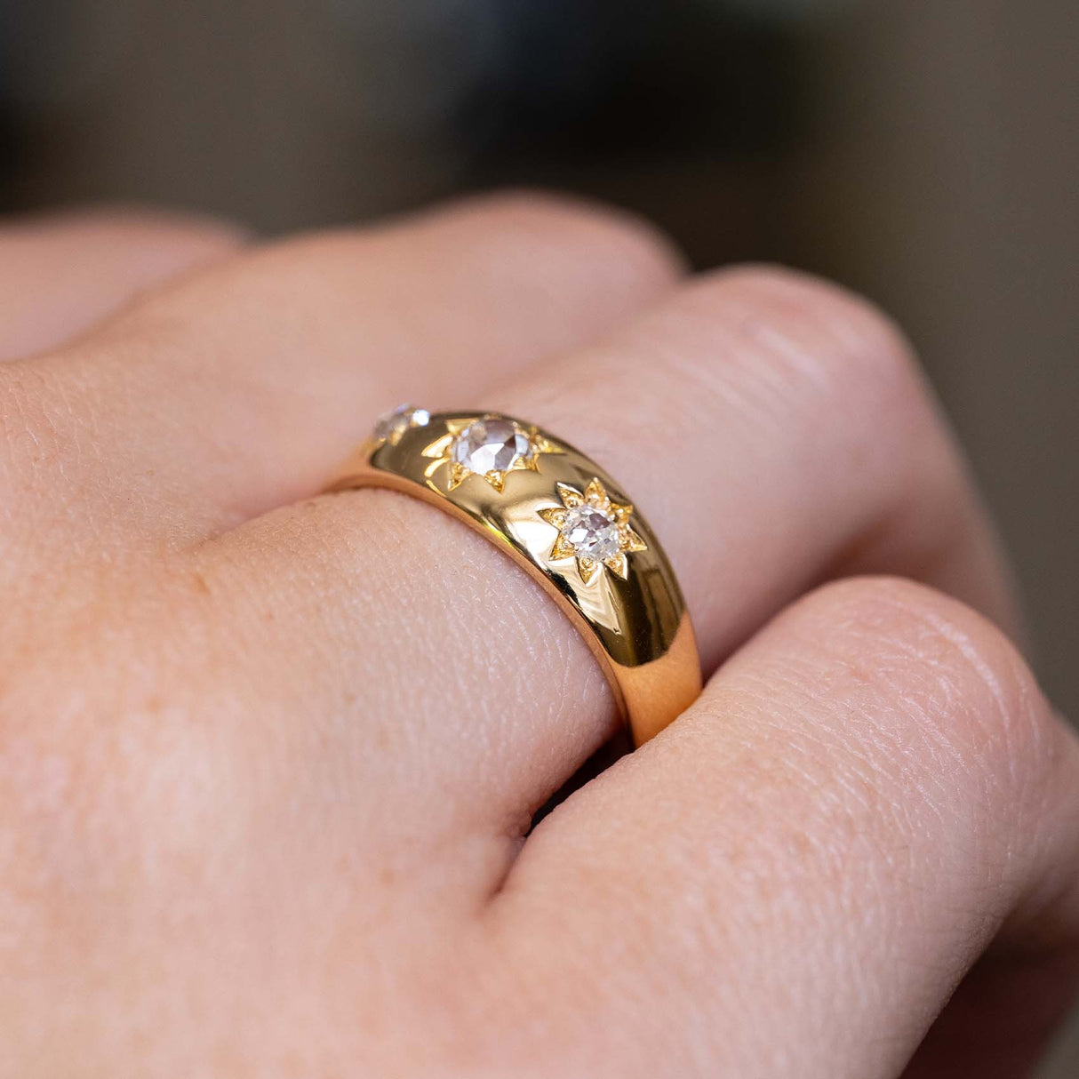 Antique, Edwardian old-cut diamond three-stone gypsy ring