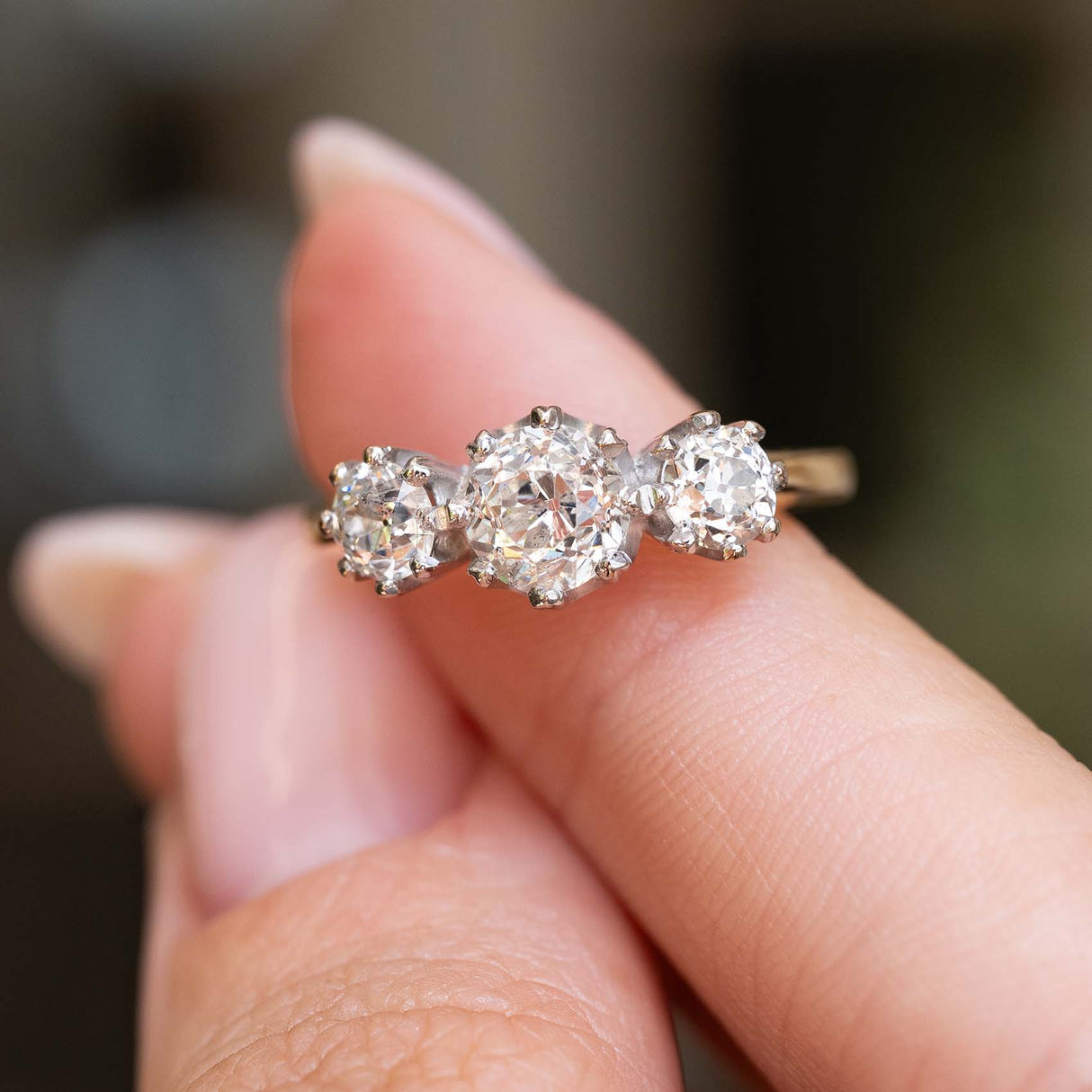 Antique, Edwardian old-cut diamond three-stone engagement ring