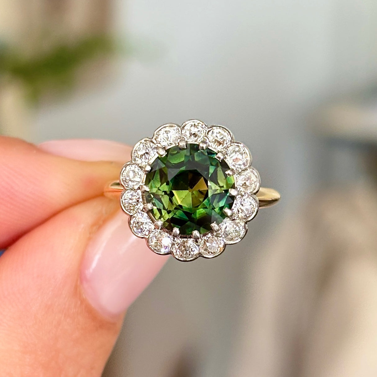 Antique, Edwardian green sapphire & diamond cluster ring