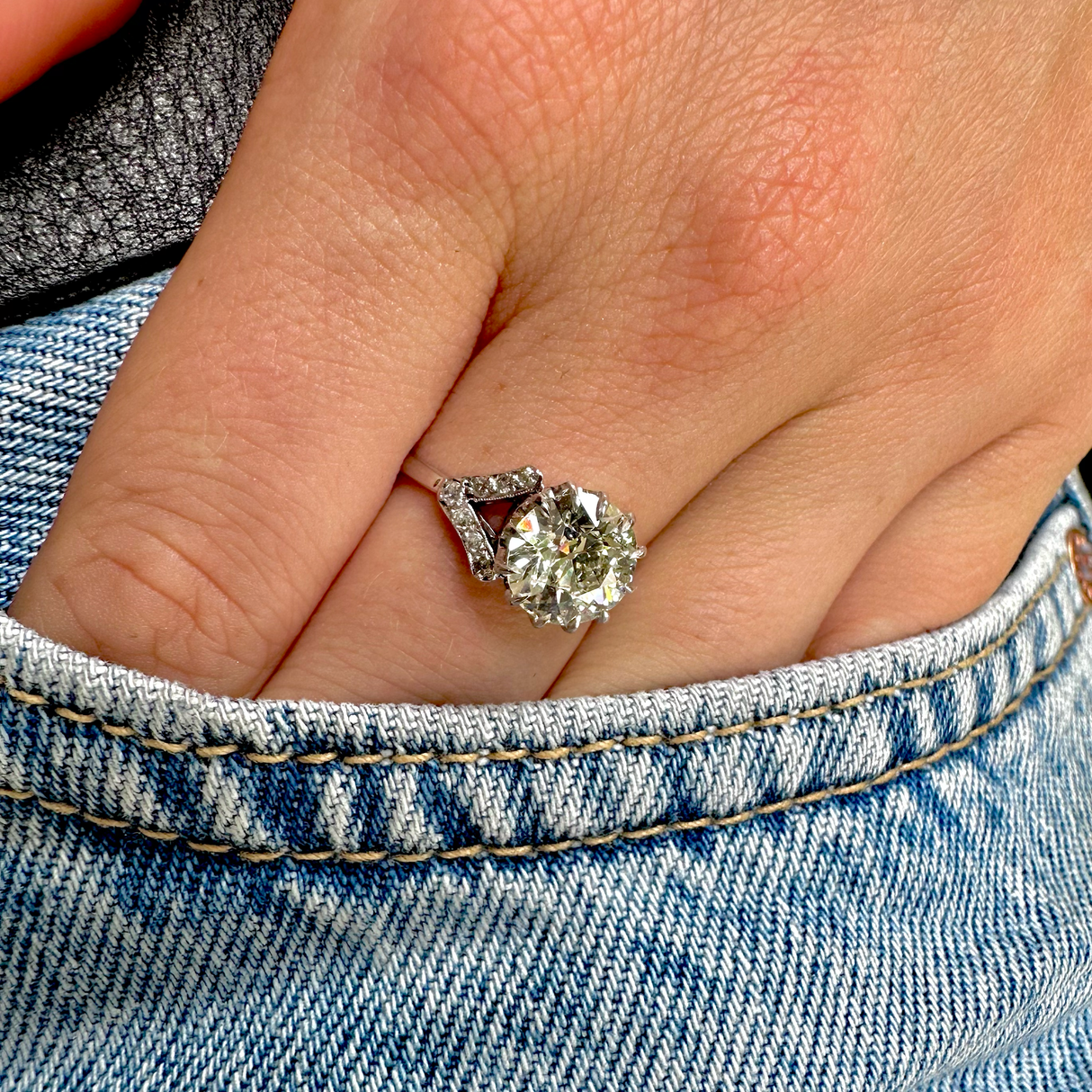 Antique, 2.2ct round-cut diamond solitaire engagement ring, platinum