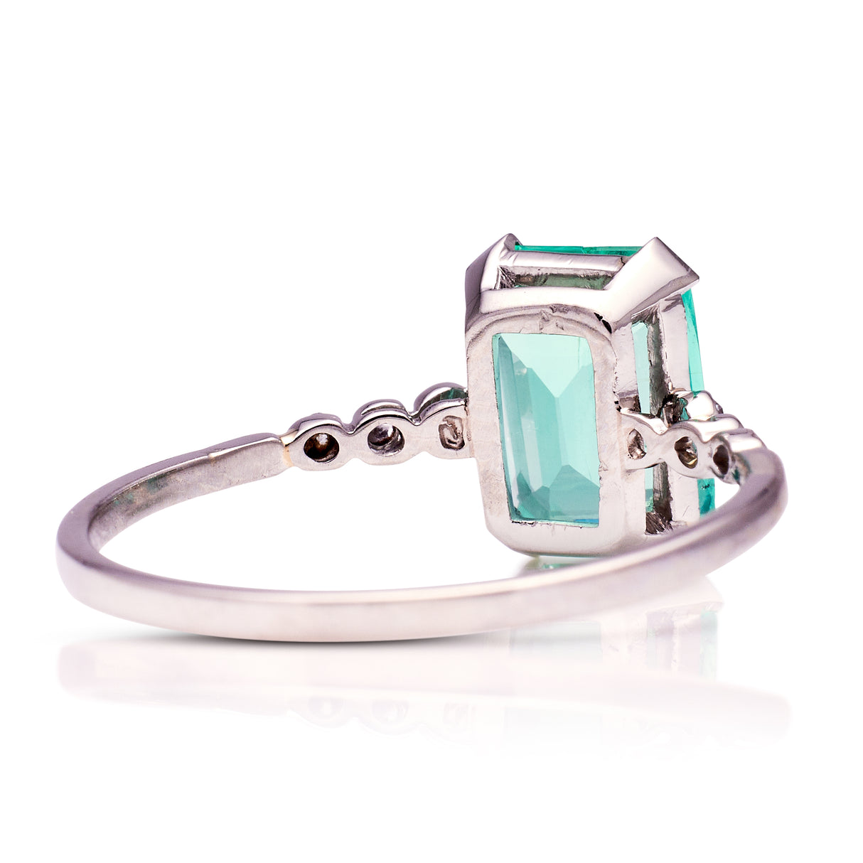 Antique single stone emerald and diamond ring, rear view.