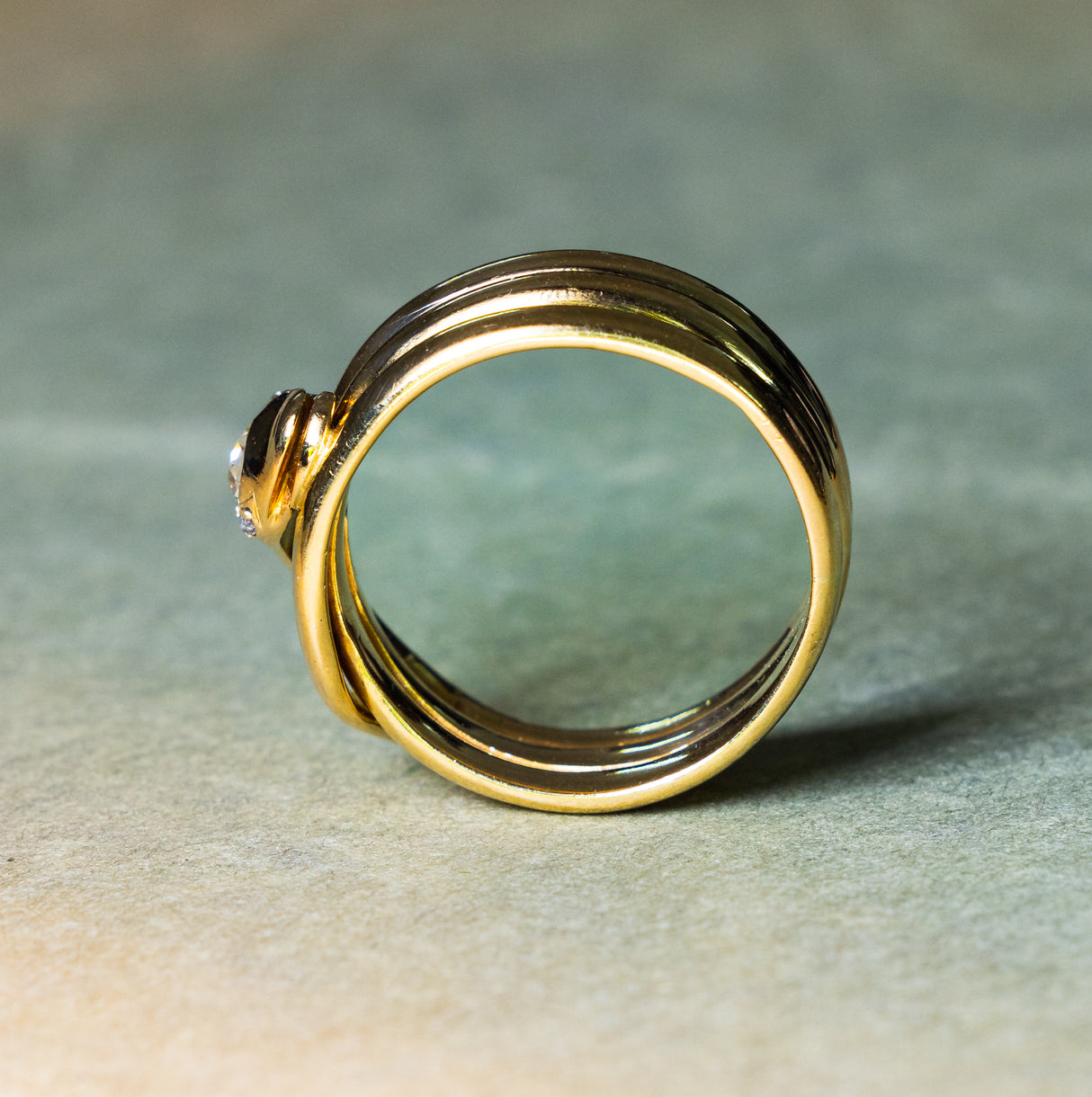 Antique, Victorian diamond set snake ring, 18ct yellow gold sie