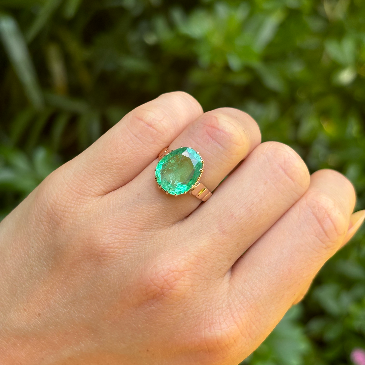 Antique, Victorian emerald single-stone ring, 9ct yellow gold